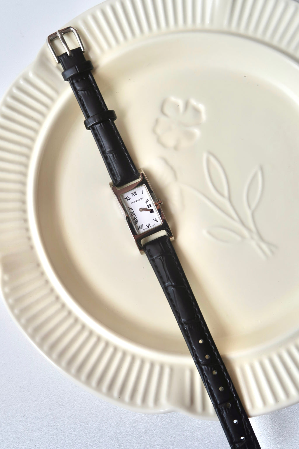 BRBY. 14000L White Rect Silver Roman Dial Black Strap Watch