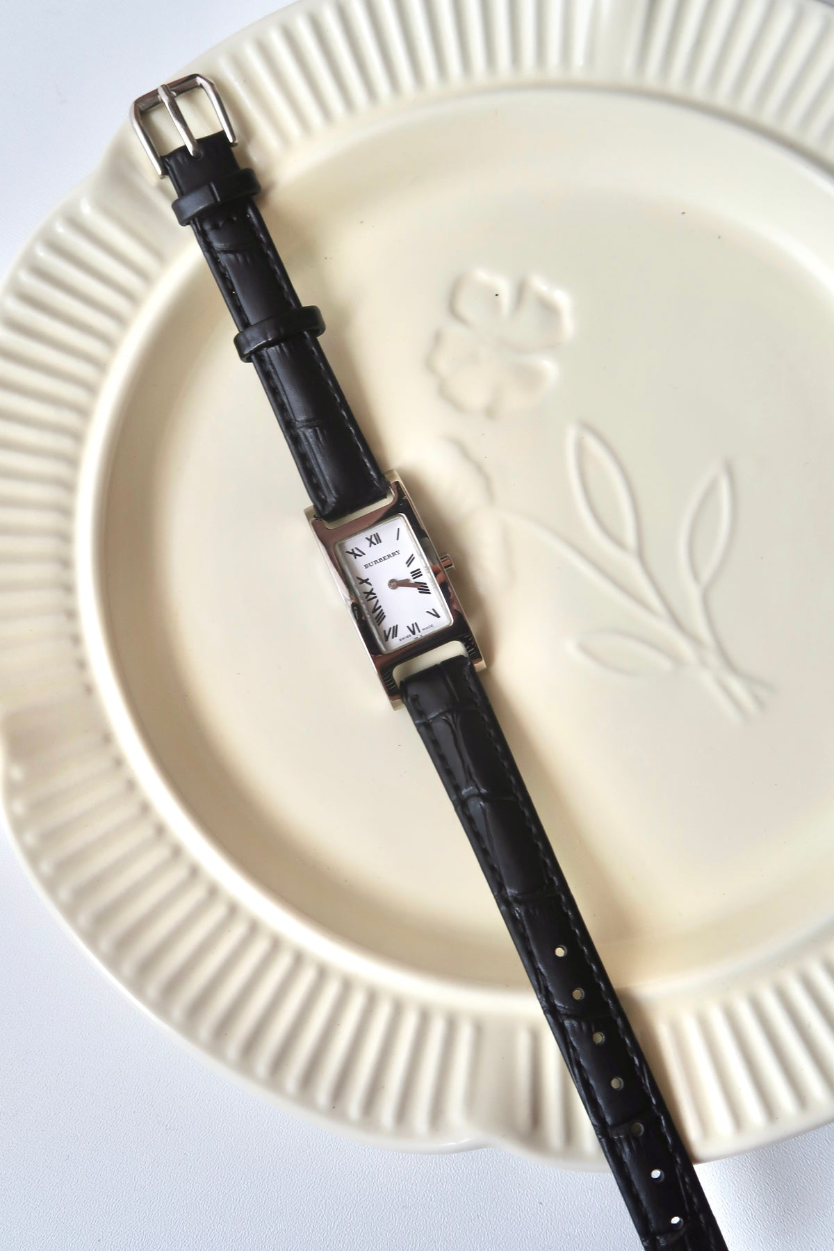 BRBY. 14000L White Rect Silver Roman Dial Black Strap Watch