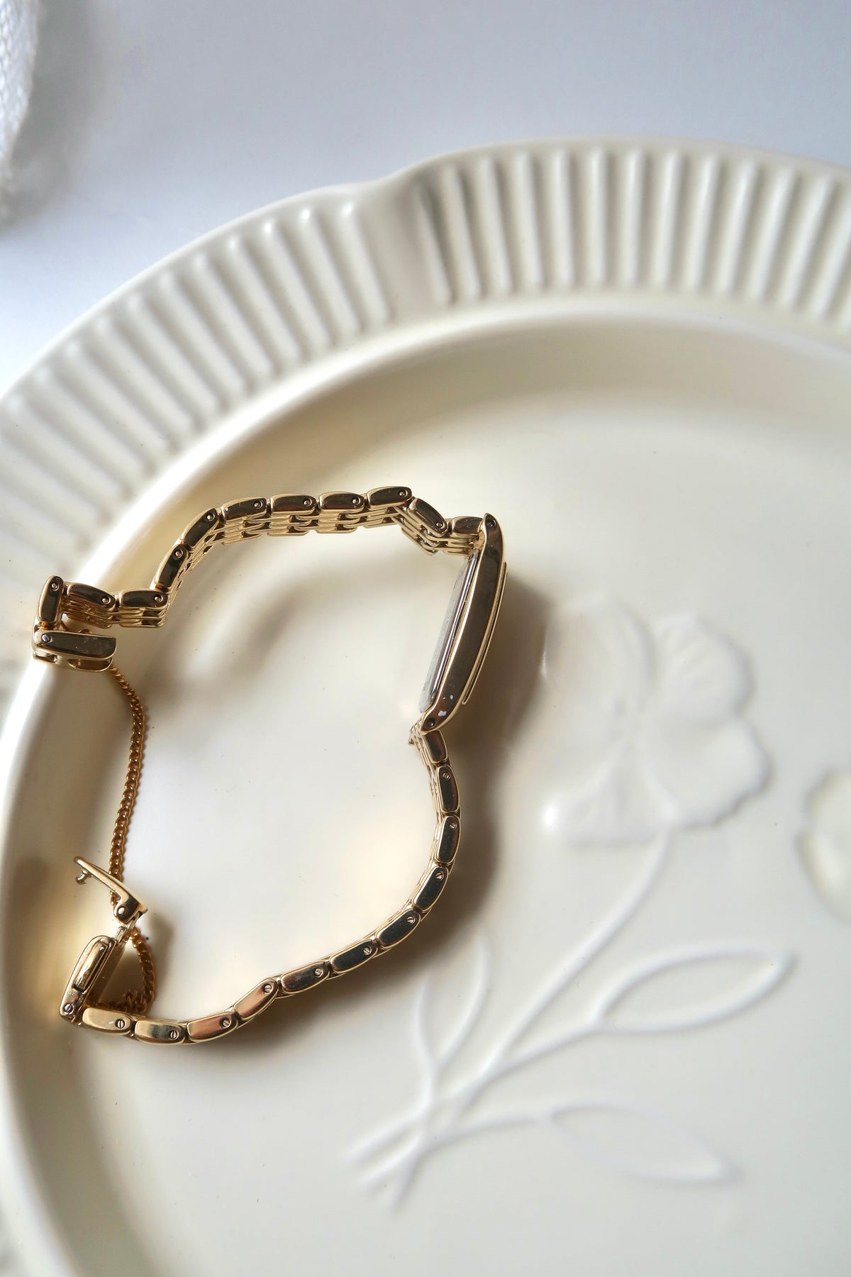 CTZ. Opus Beige Roman Rect Dial Gold Chain Watch