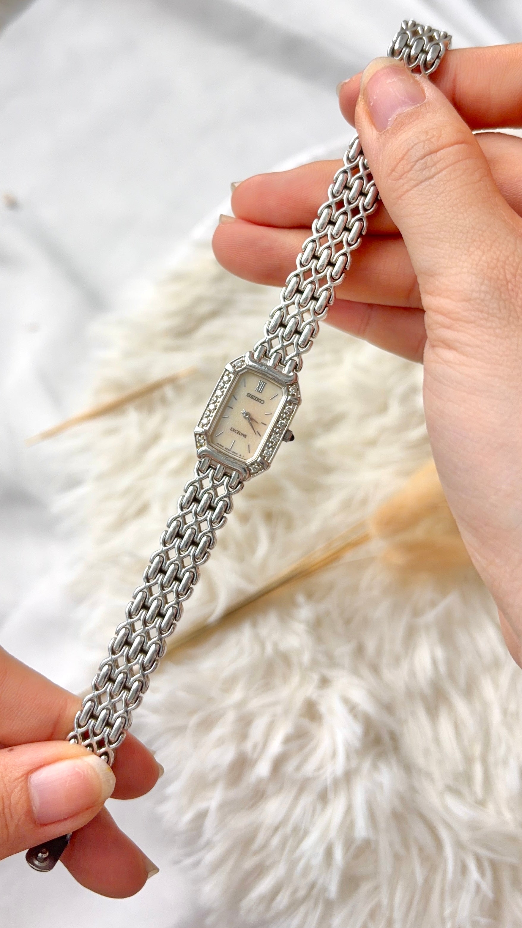 [WITH BOX] S. Exceline Rectangle MOP Diamonds Dial with Silver Chain Watch