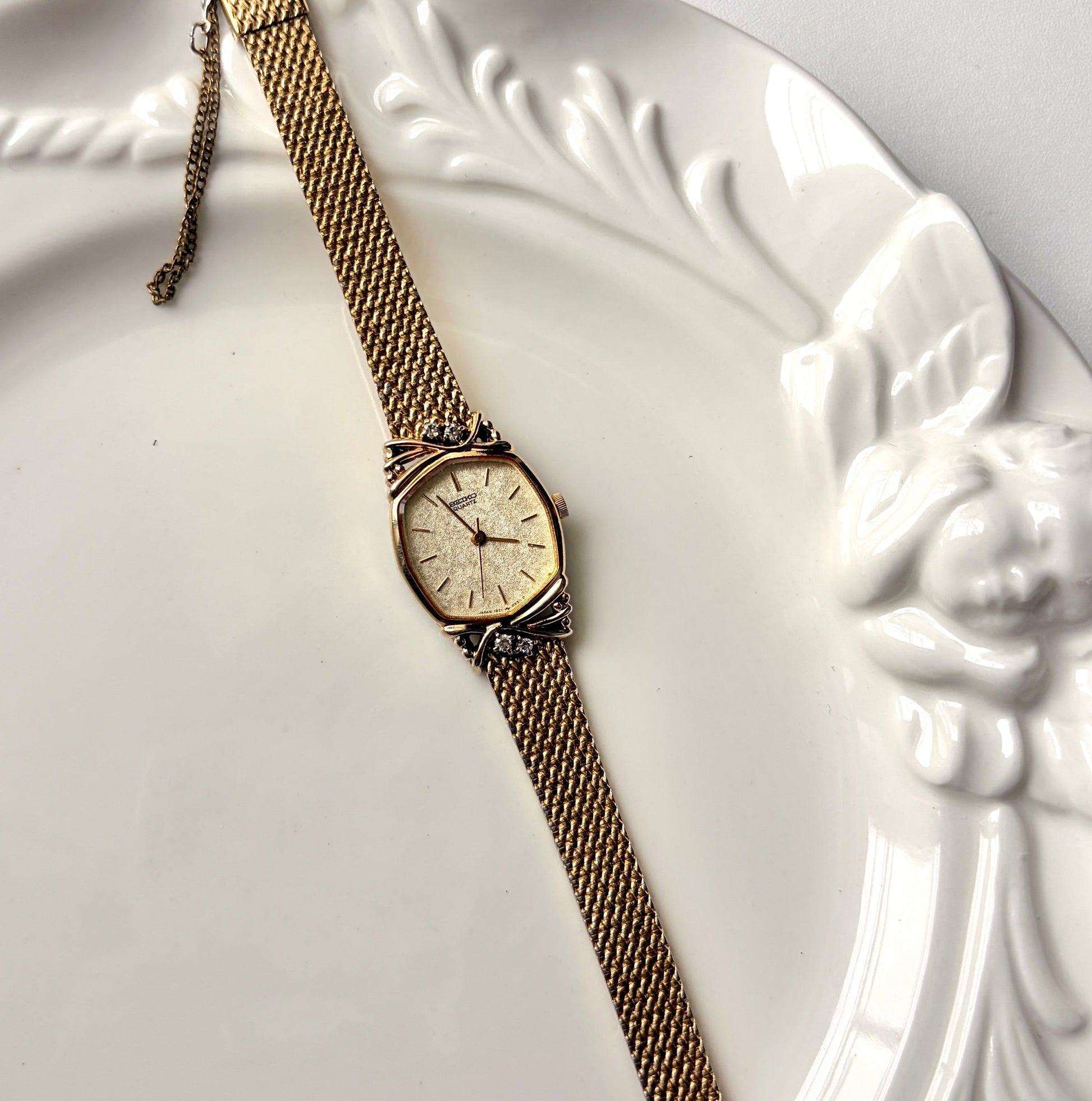 S. Gold Hexa White Jewels Dial Gold Chain Watch