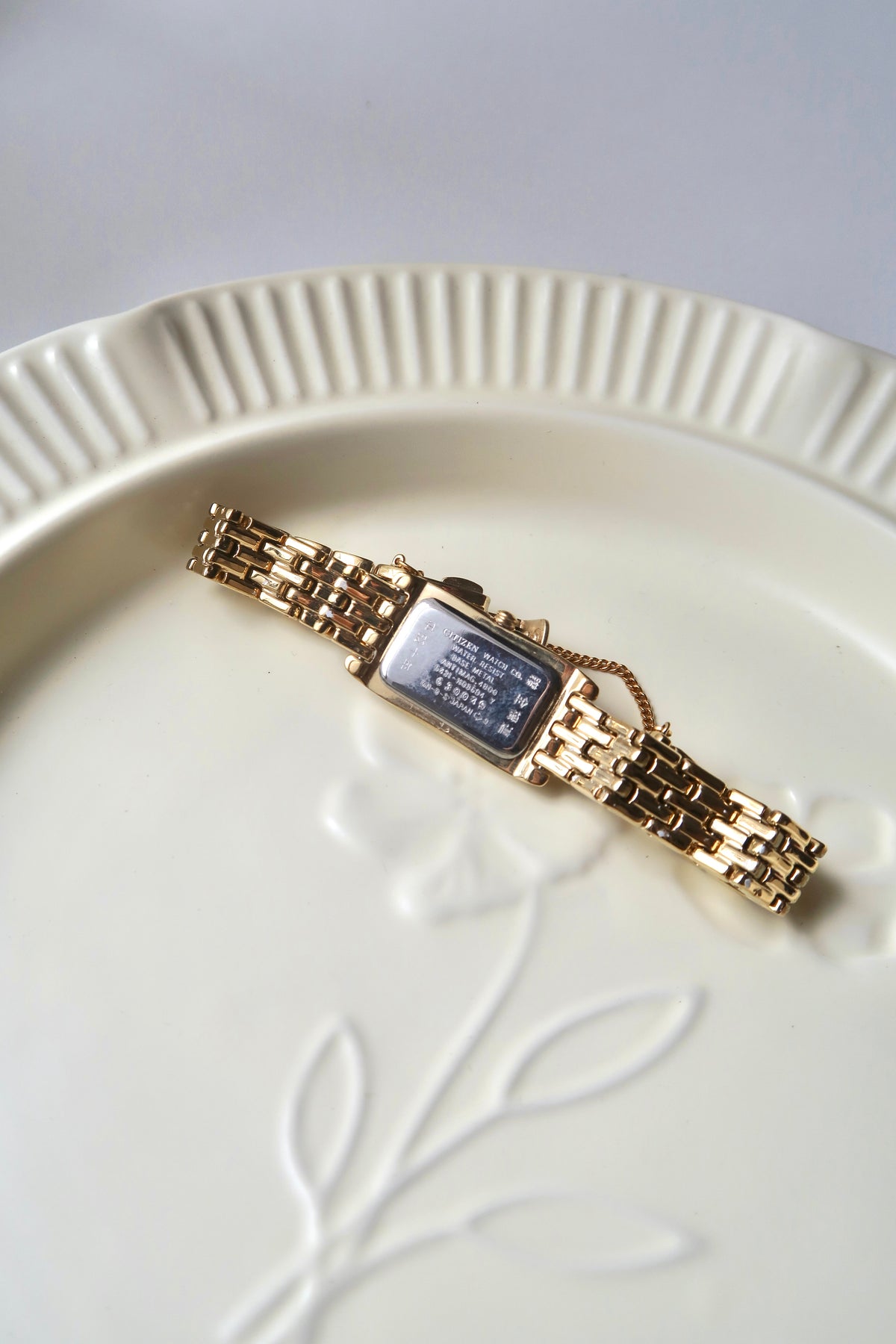 CTZ. Opus Beige Roman Rect Dial Gold Chain Watch