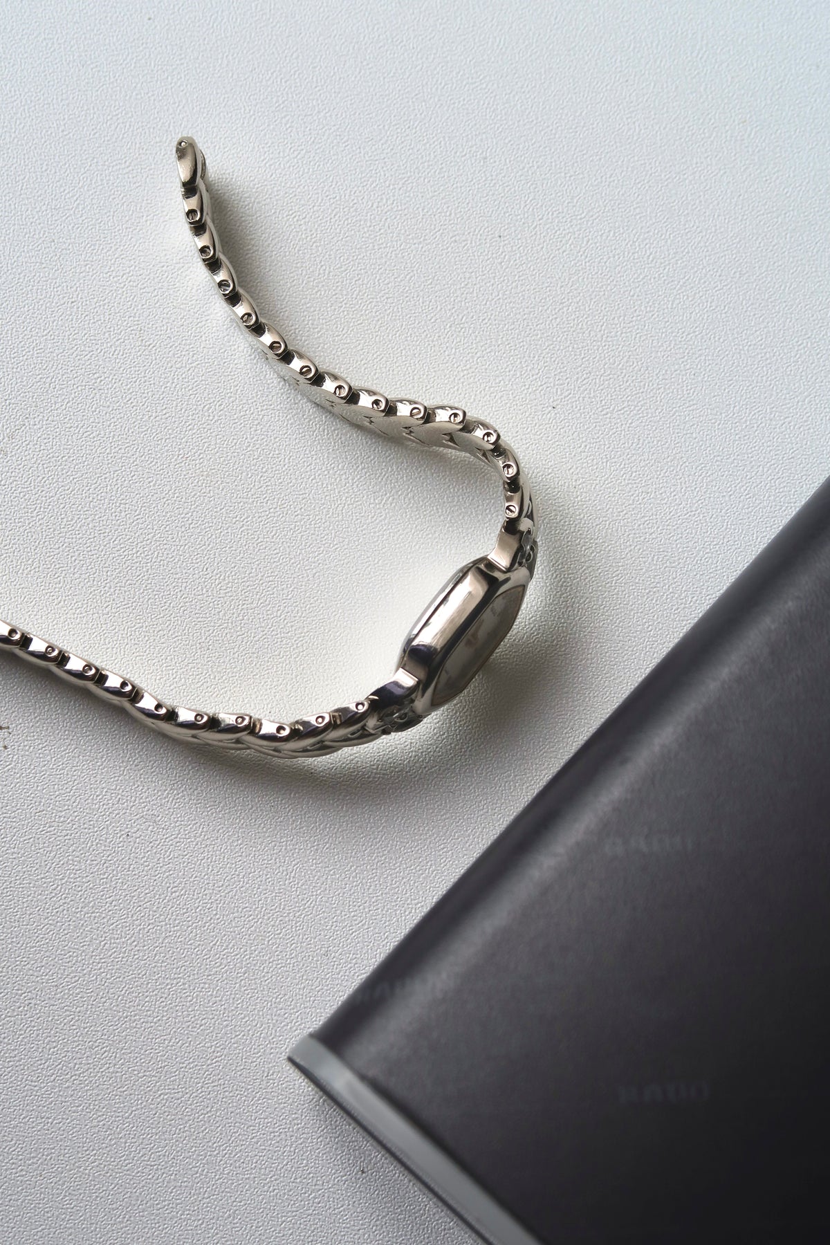 [WITH BOX] RD Silver Hexa Diamond Dial Silver Chain Watch