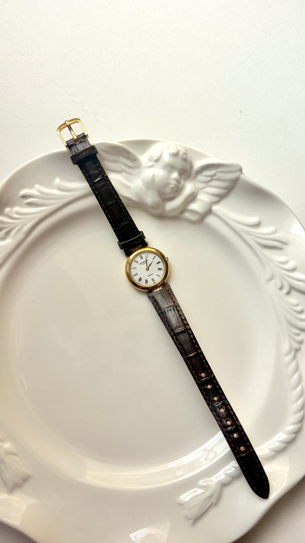 RW. White Round Dial Dark Brown Strap Watch