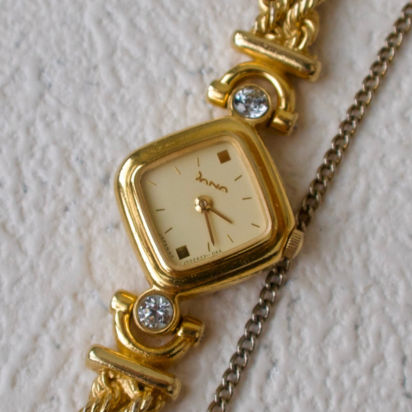 OR. Dana Diamond Dial with Gold Chain