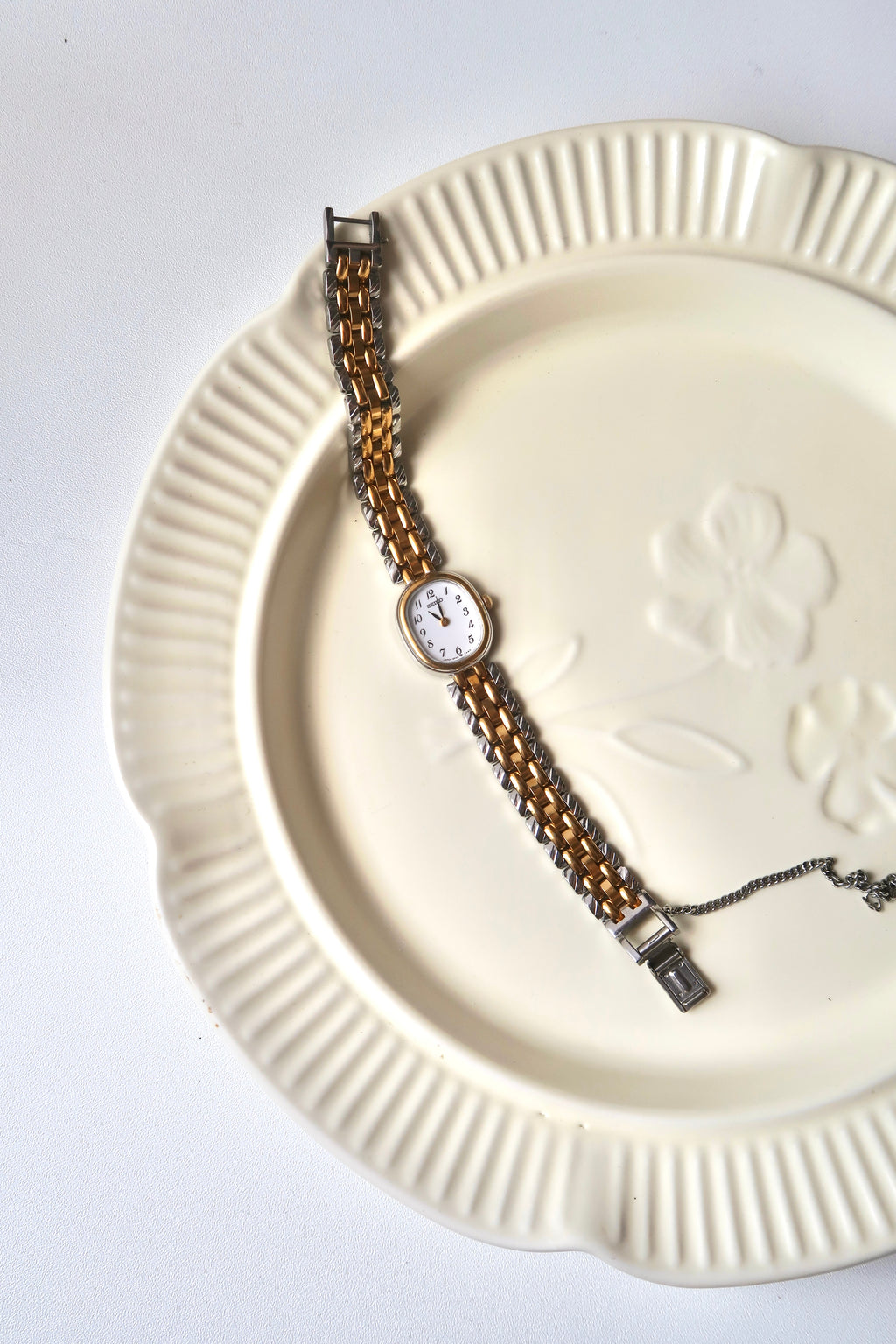 S. White Oval Dial Two Tone Chain Watch