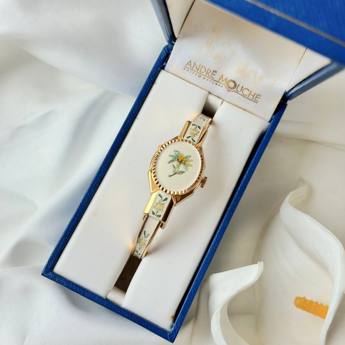 [WITH BOX] AM. White Green Flower Pattern Gold Bangle Watch