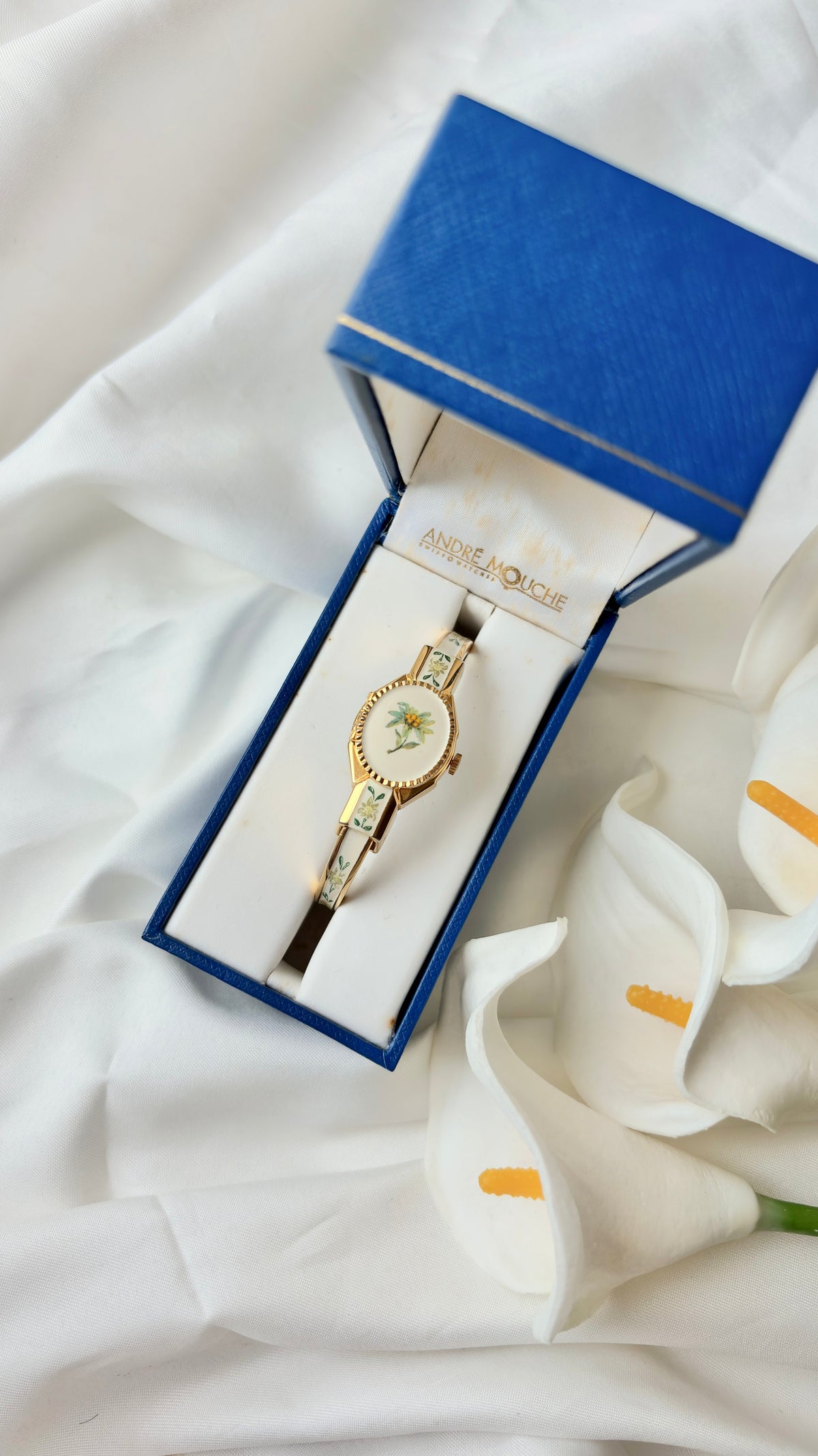 [WITH BOX] AM. White Green Flower Pattern Gold Bangle Watch