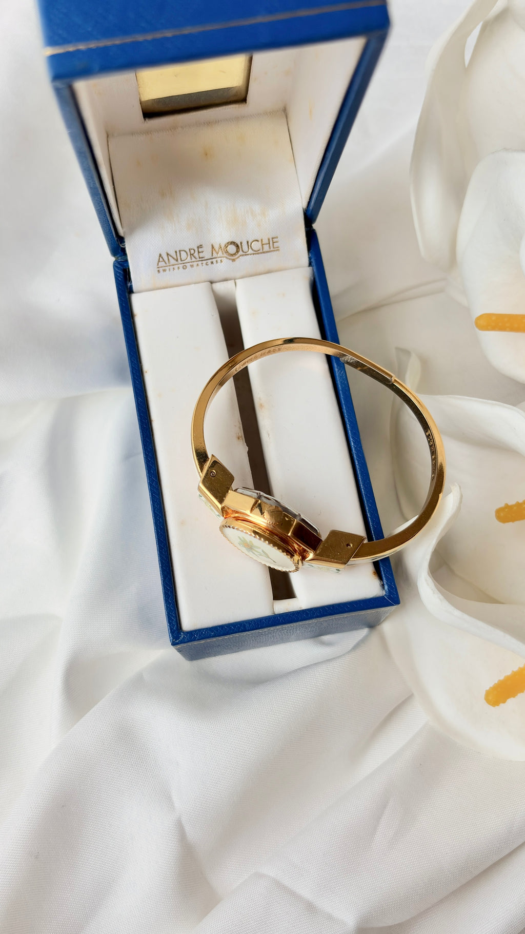 [WITH BOX] AM. White Green Flower Pattern Gold Bangle Watch