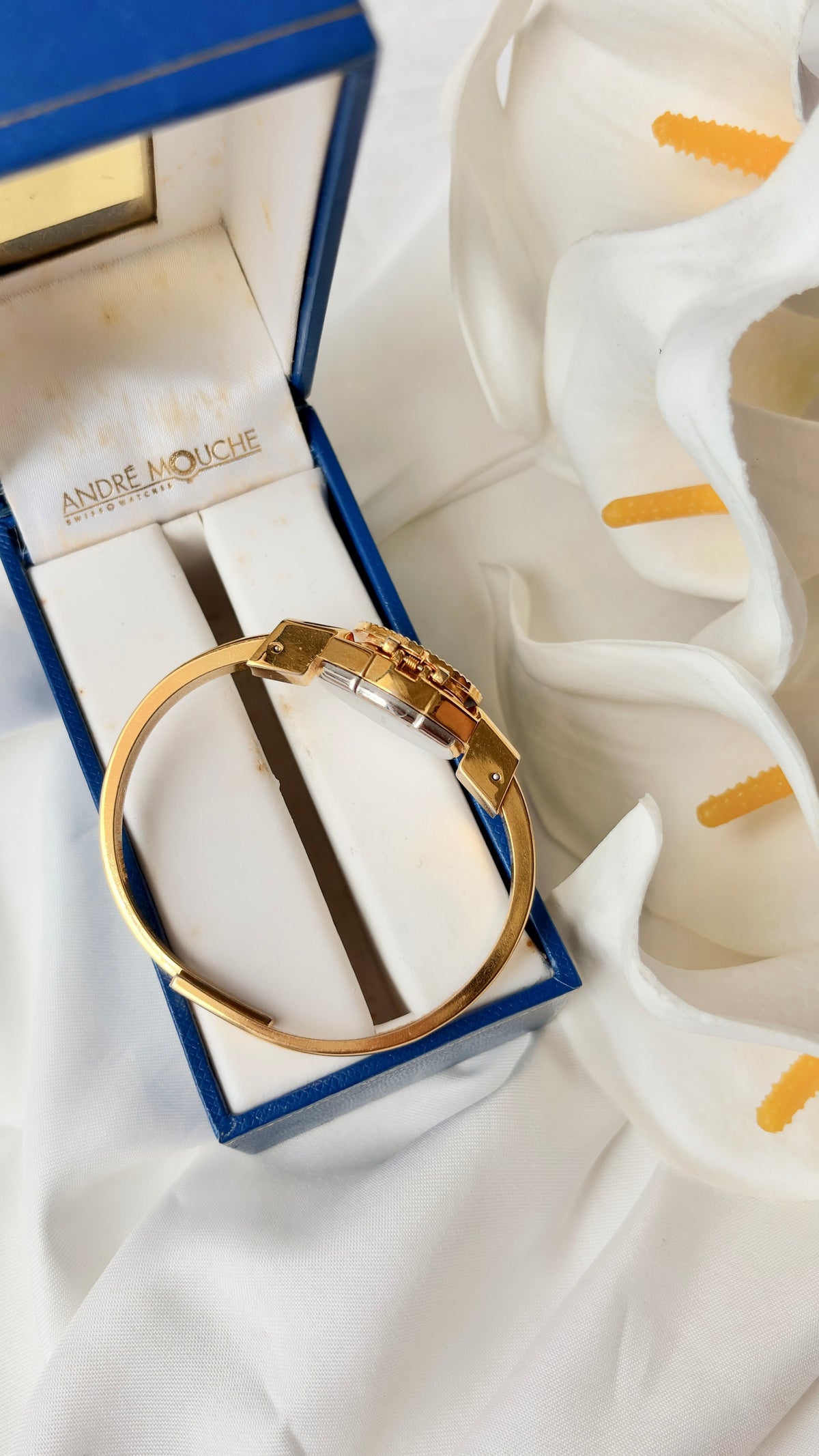 [WITH BOX] AM. White Green Flower Pattern Gold Bangle Watch