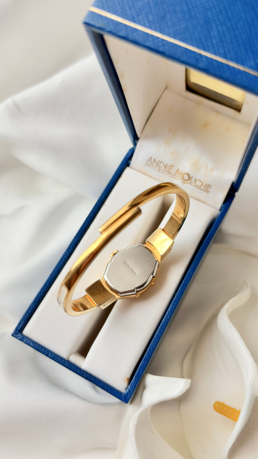 [WITH BOX] AM. White Green Flower Pattern Gold Bangle Watch