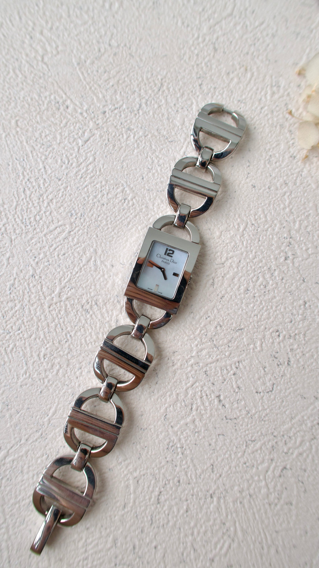 CD. Blue Dial with Silver Chain