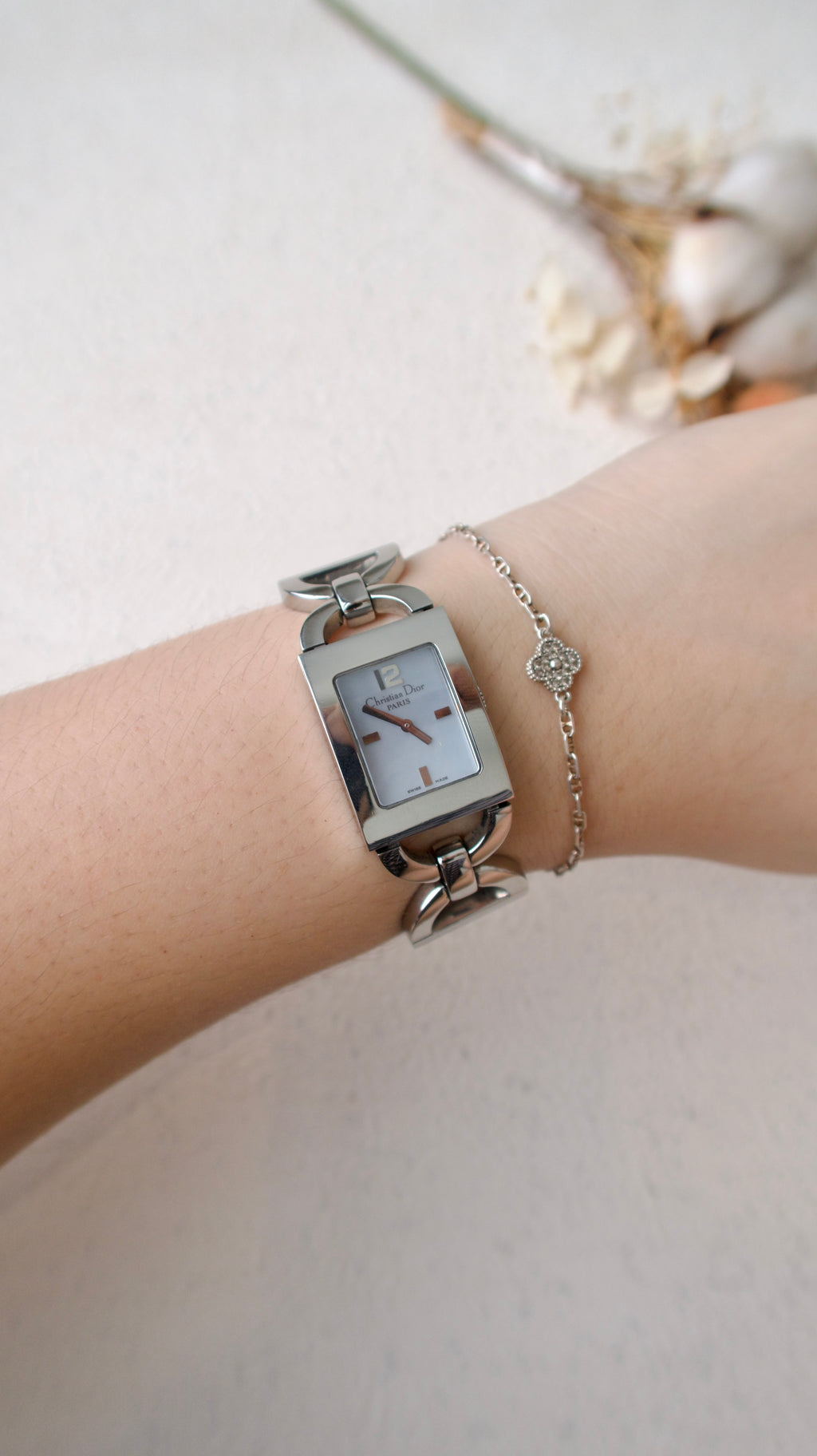 CD. Blue Dial with Silver Chain