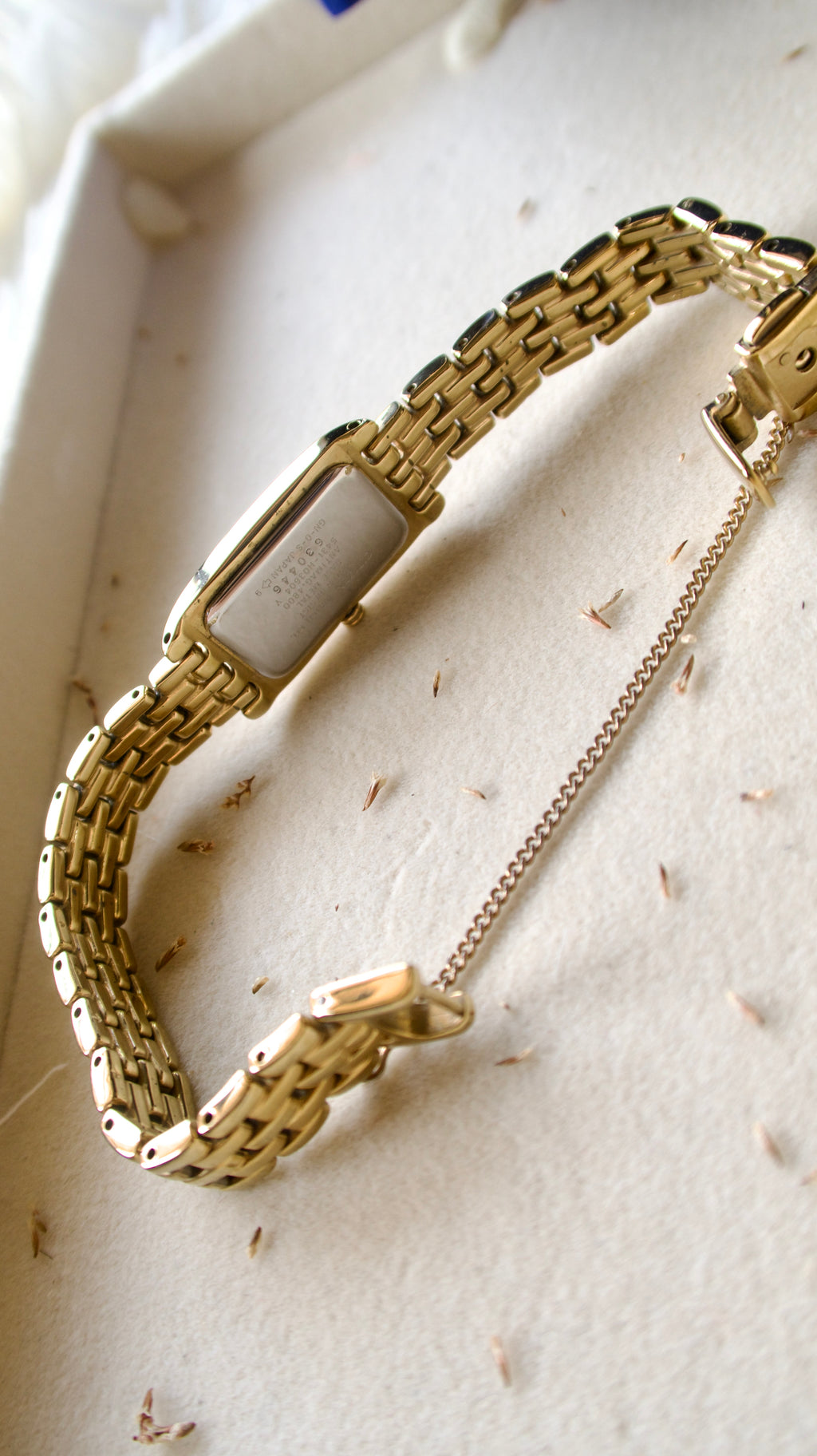 [WITH BOX] CTZ. Opus Rectangle White Dial with Gold Chain