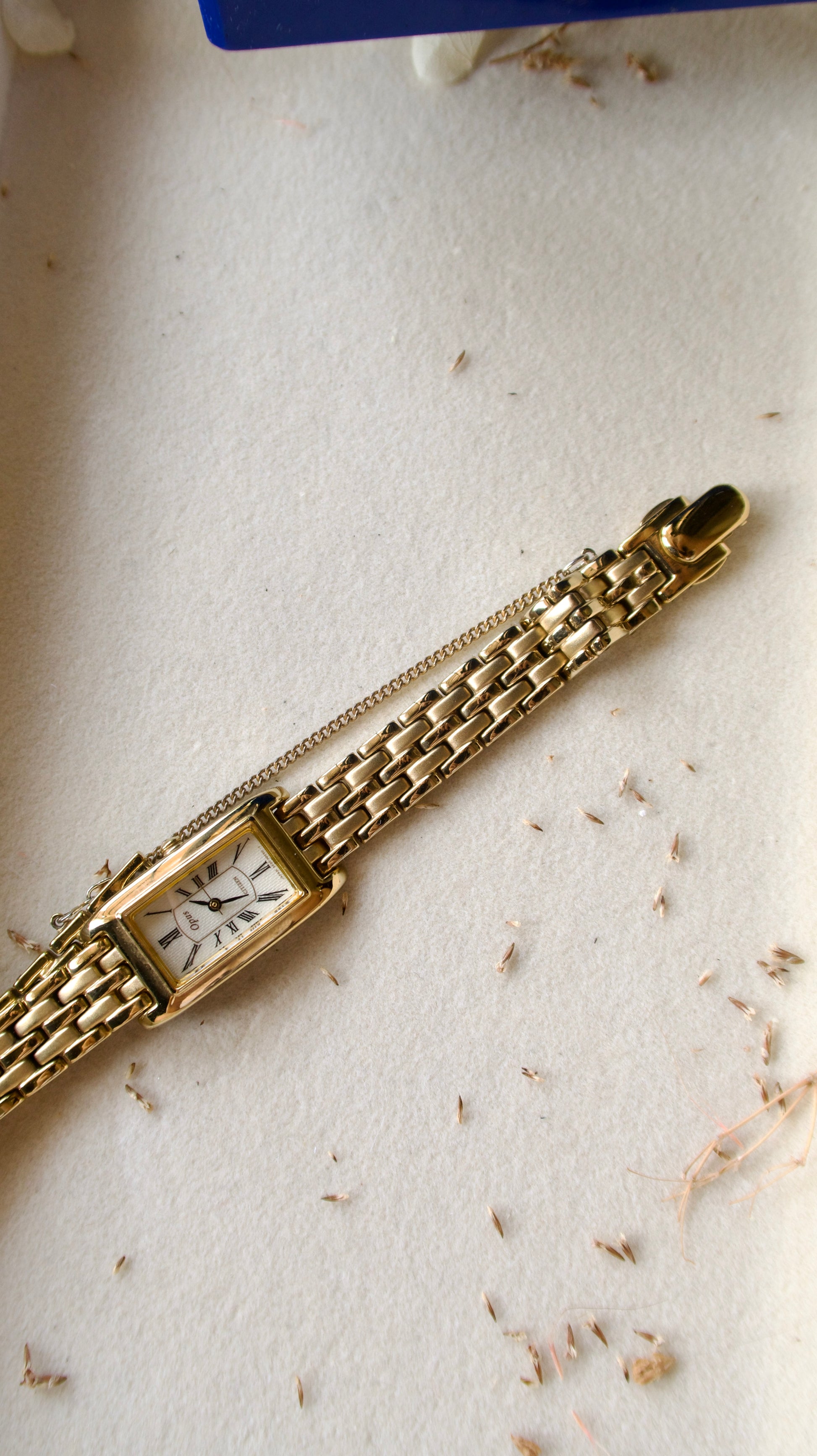 [WITH BOX] CTZ. Opus Rectangle White Dial with Gold Chain