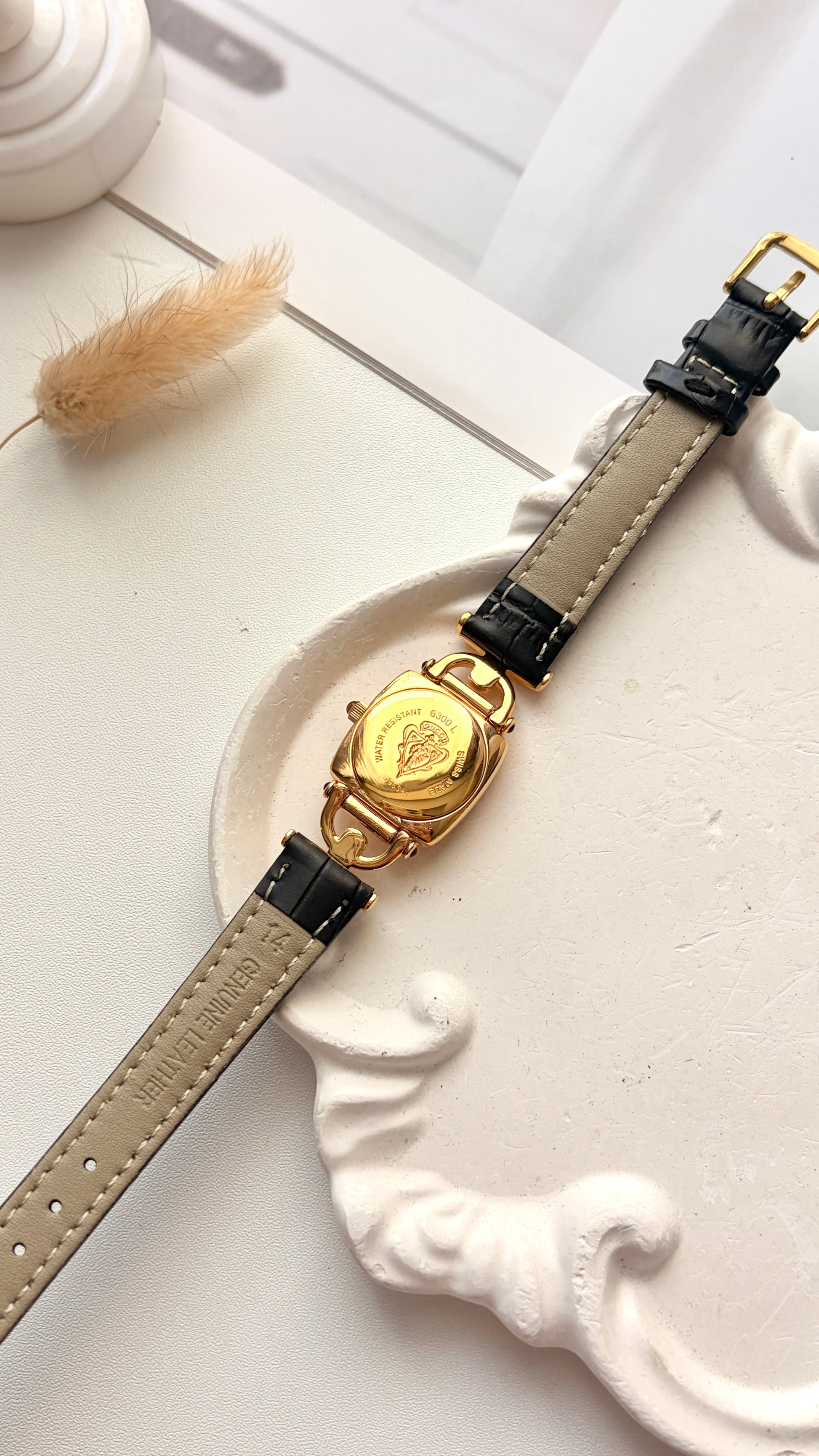 Gc. Horsebit 6300L Gold Dial Black Strap Watch