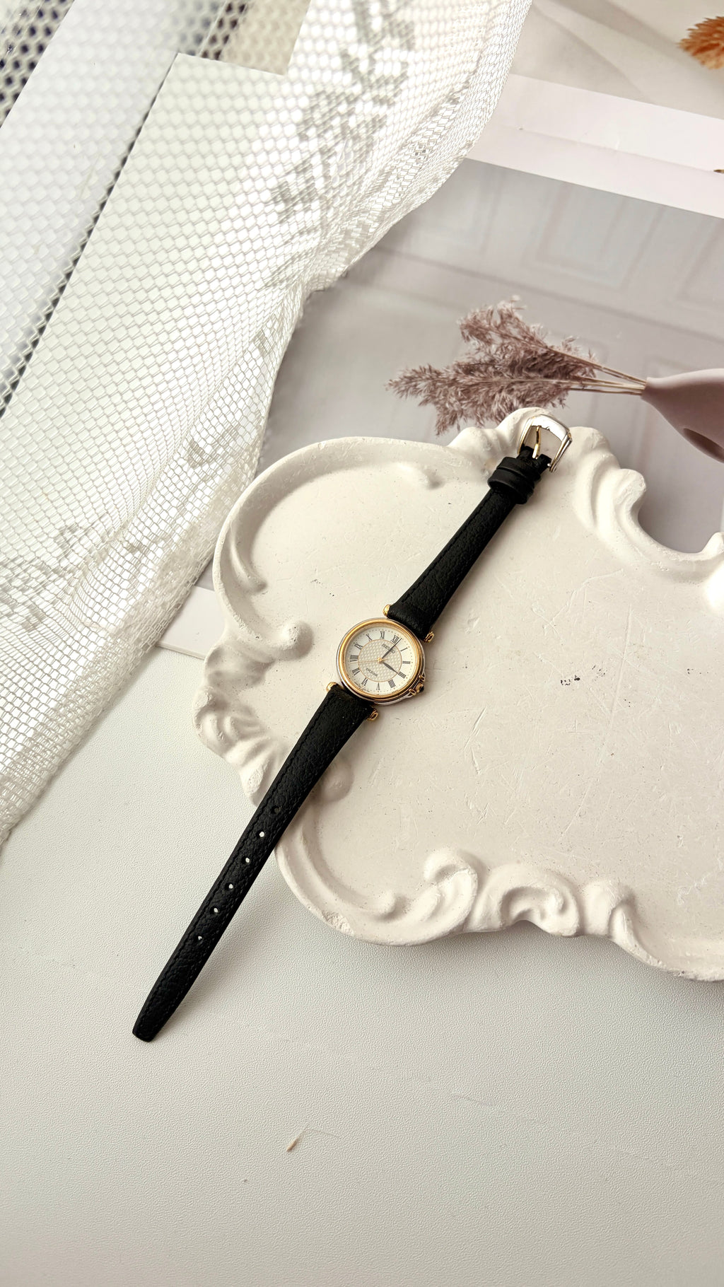 S. Exceline White Round Pattern Roman Dial Black Strap Watch
