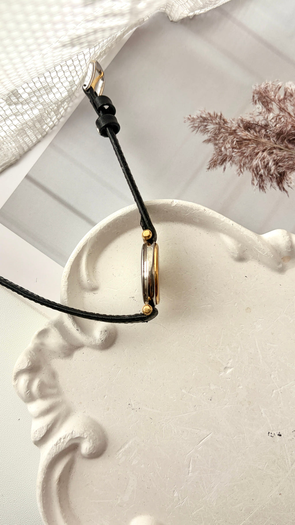 S. Exceline White Round Pattern Roman Dial Black Strap Watch