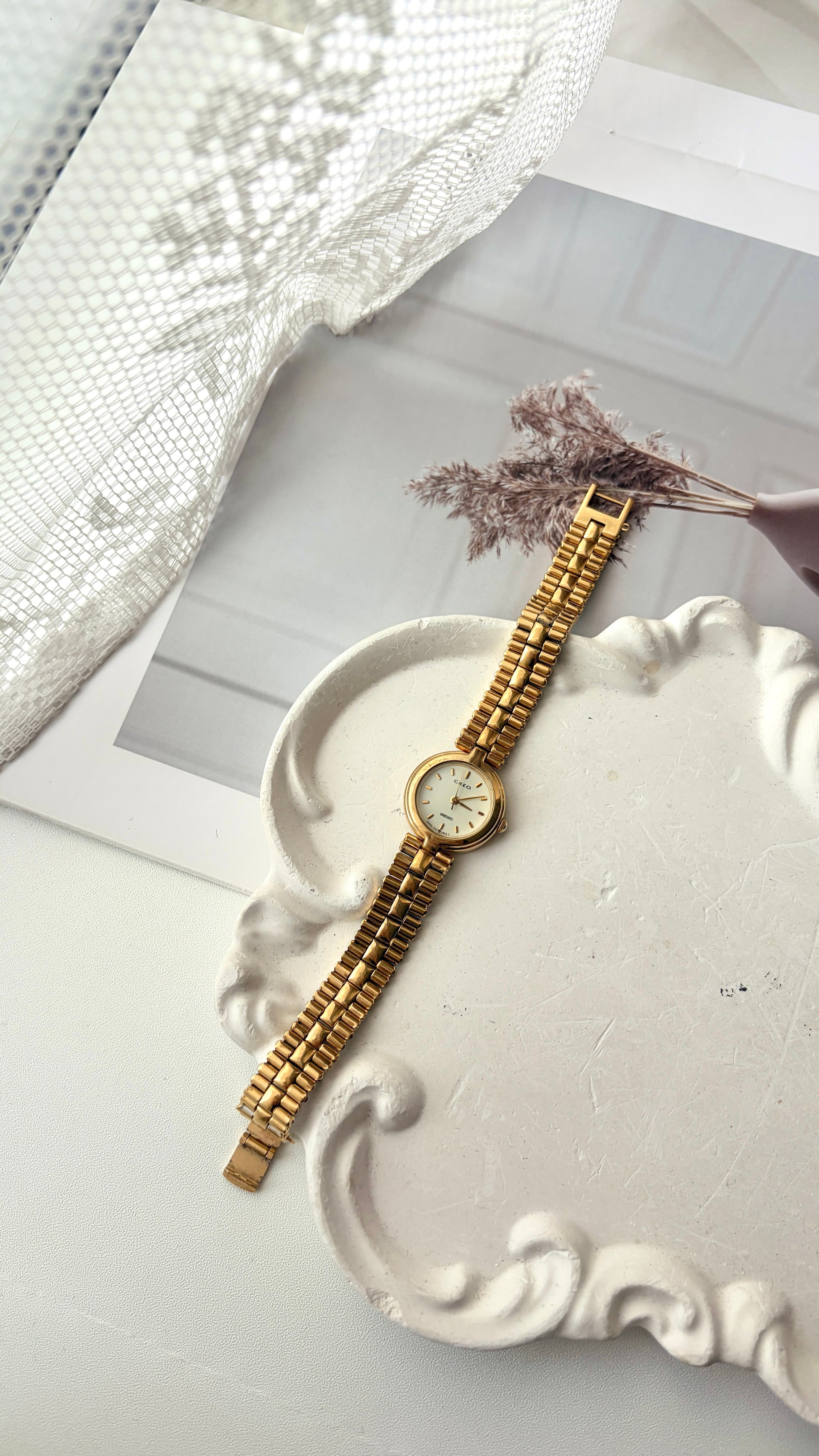 S. Creo Beige Round Dial Gold Chain Watch