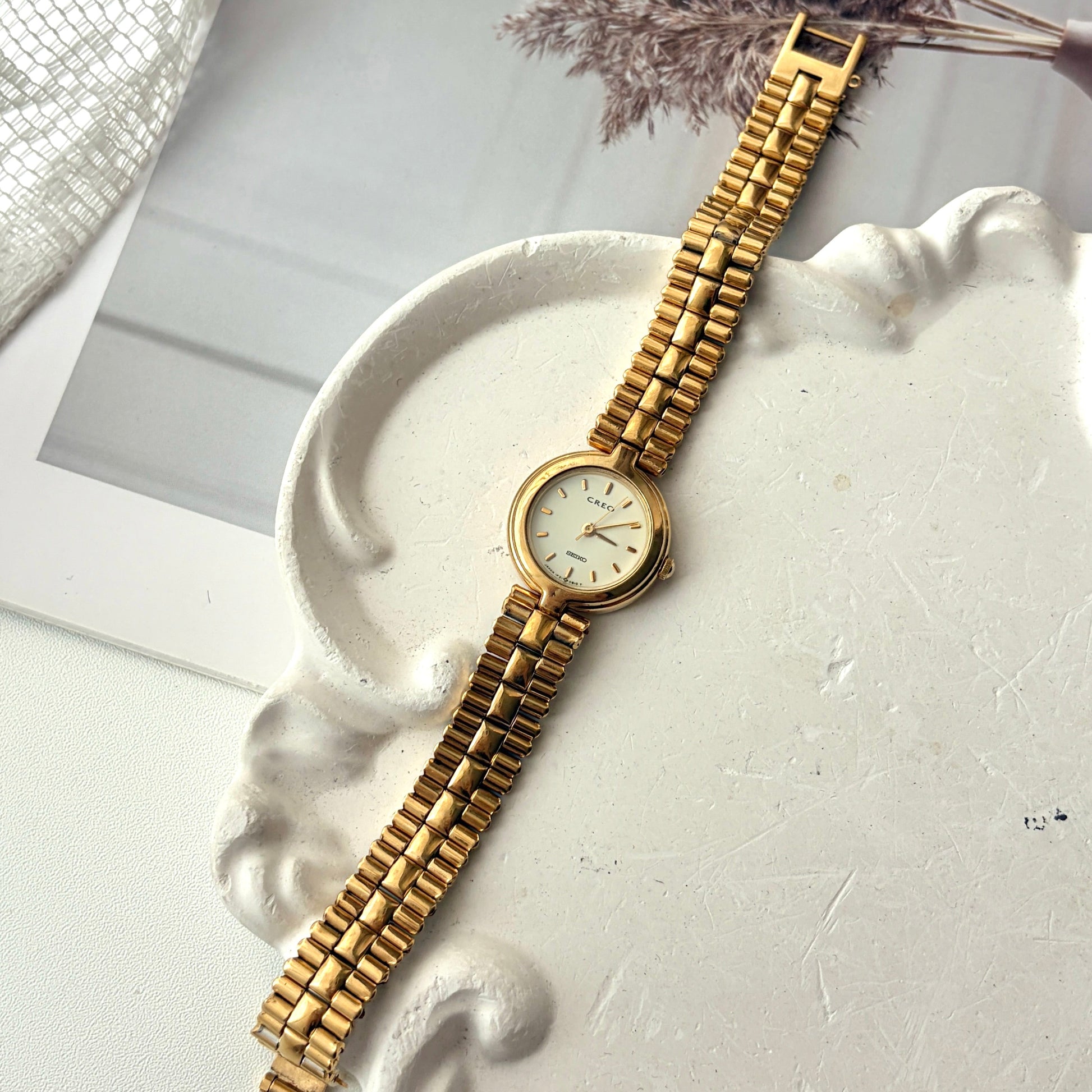 S. Creo Beige Round Dial Gold Chain Watch