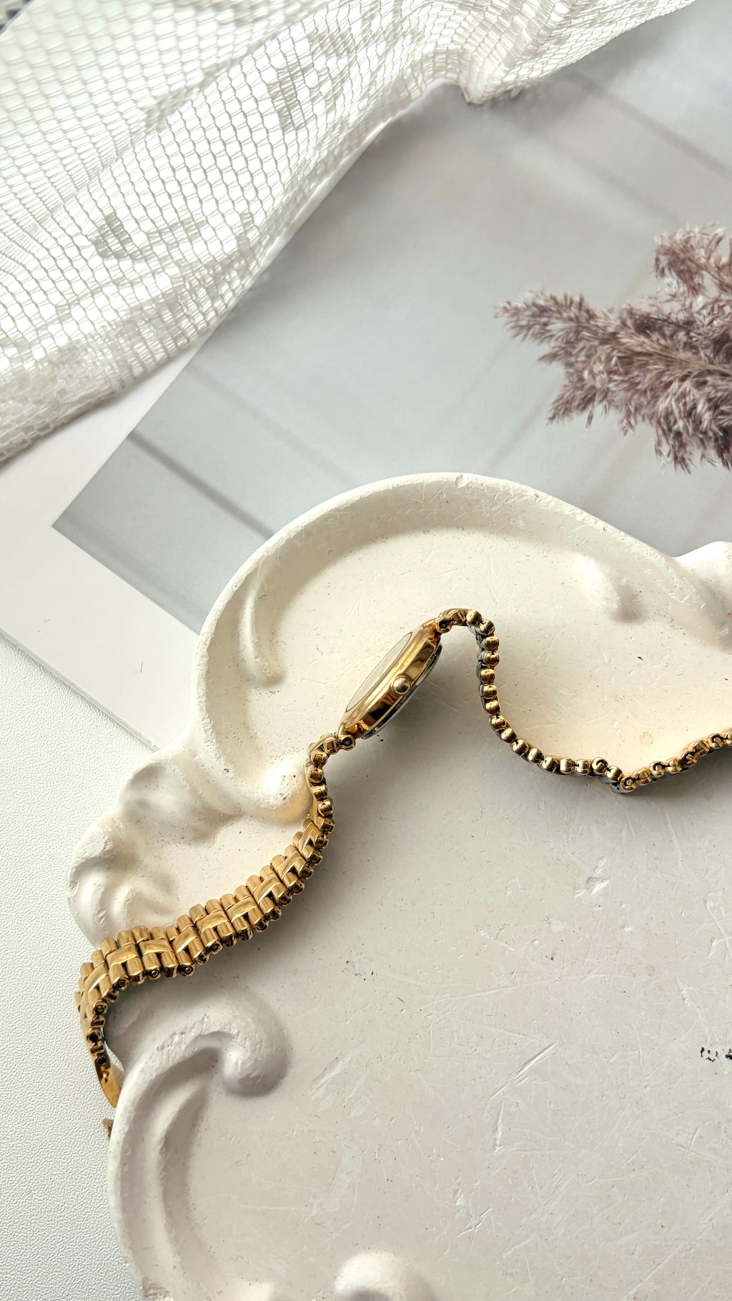 S. Creo Beige Round Dial Gold Chain Watch
