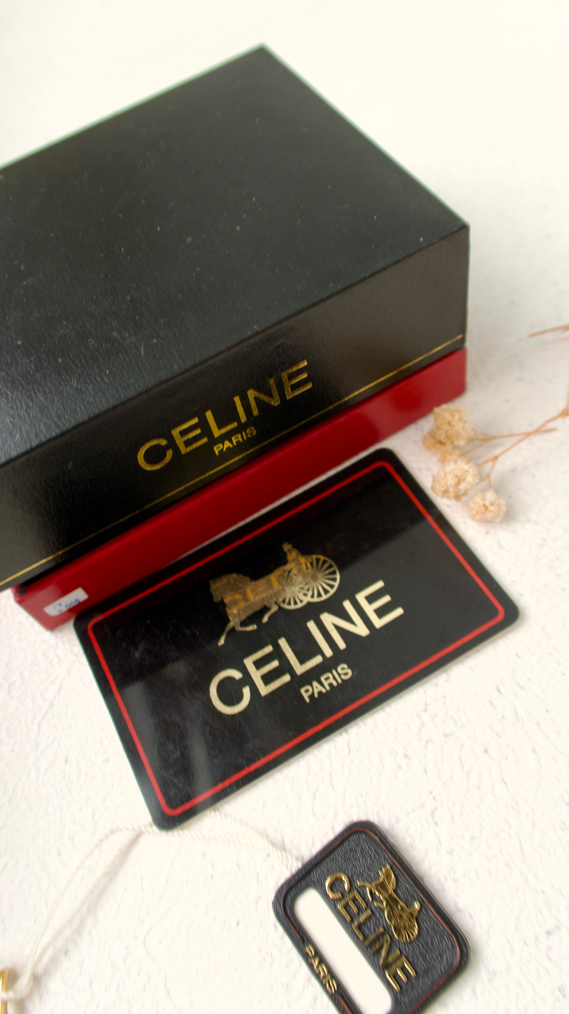 [NEW WITH BOX] CLN. White & Gold Pearl Round Dial with Black Leather Strap Watch