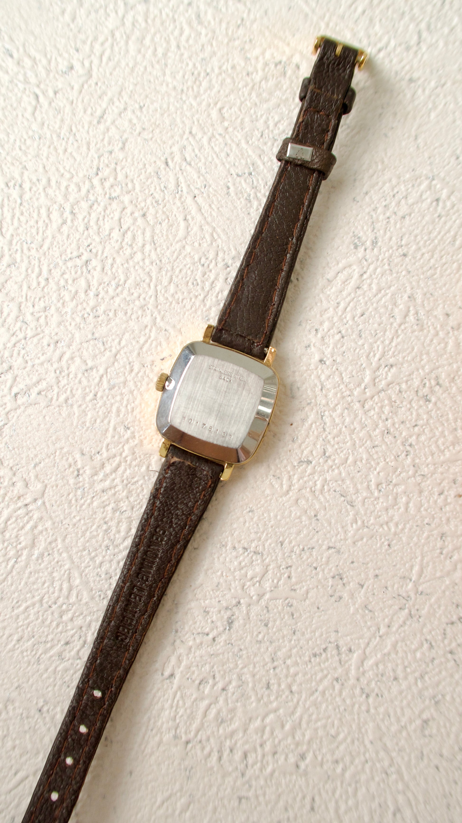 [WITH BOX] L. Gold Square Dial with Brown Leather Strap Watch