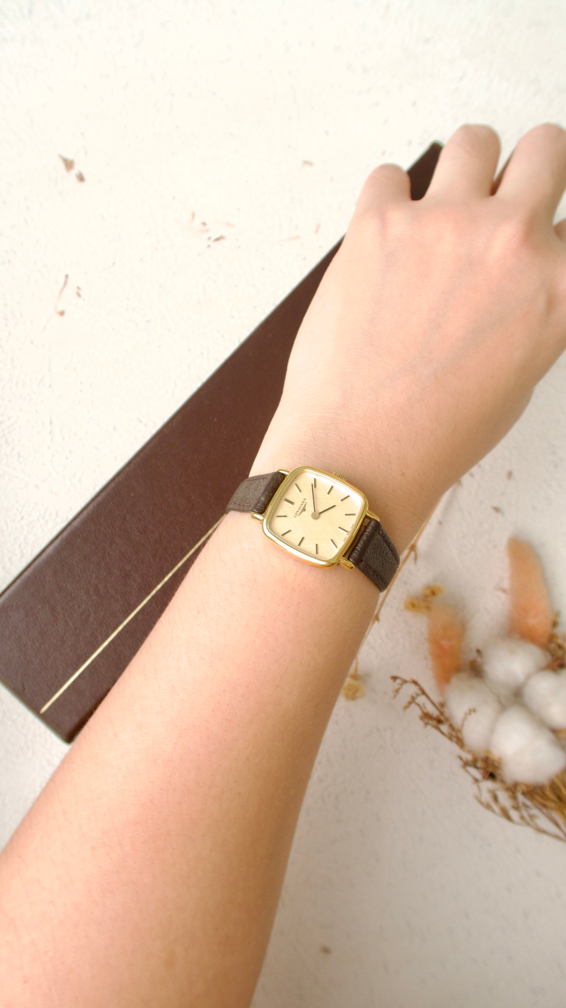 [WITH BOX] L. Gold Square Dial with Brown Leather Strap Watch