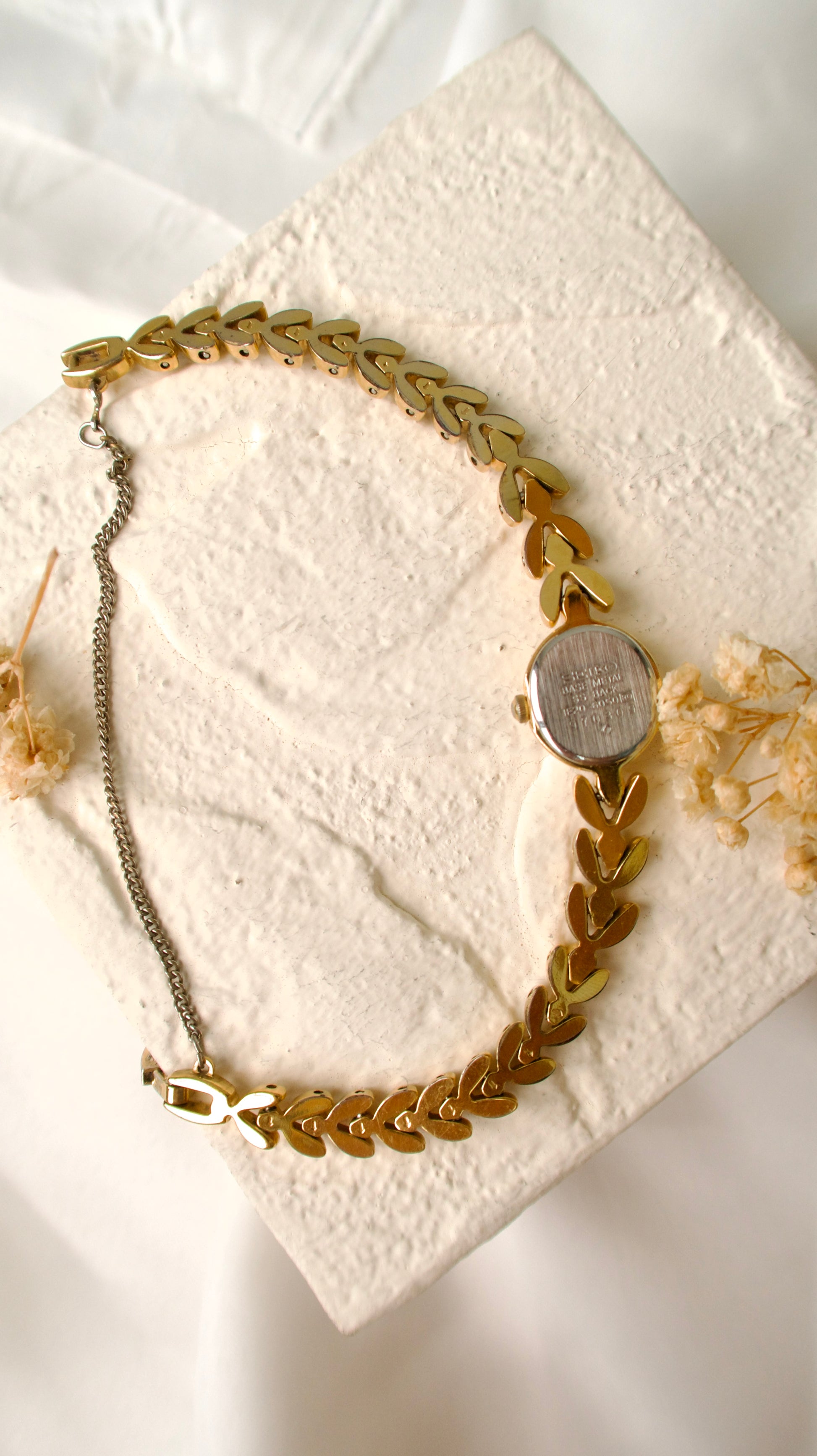 S. Gold Round Dial with White Jewels Gold Chain Watch