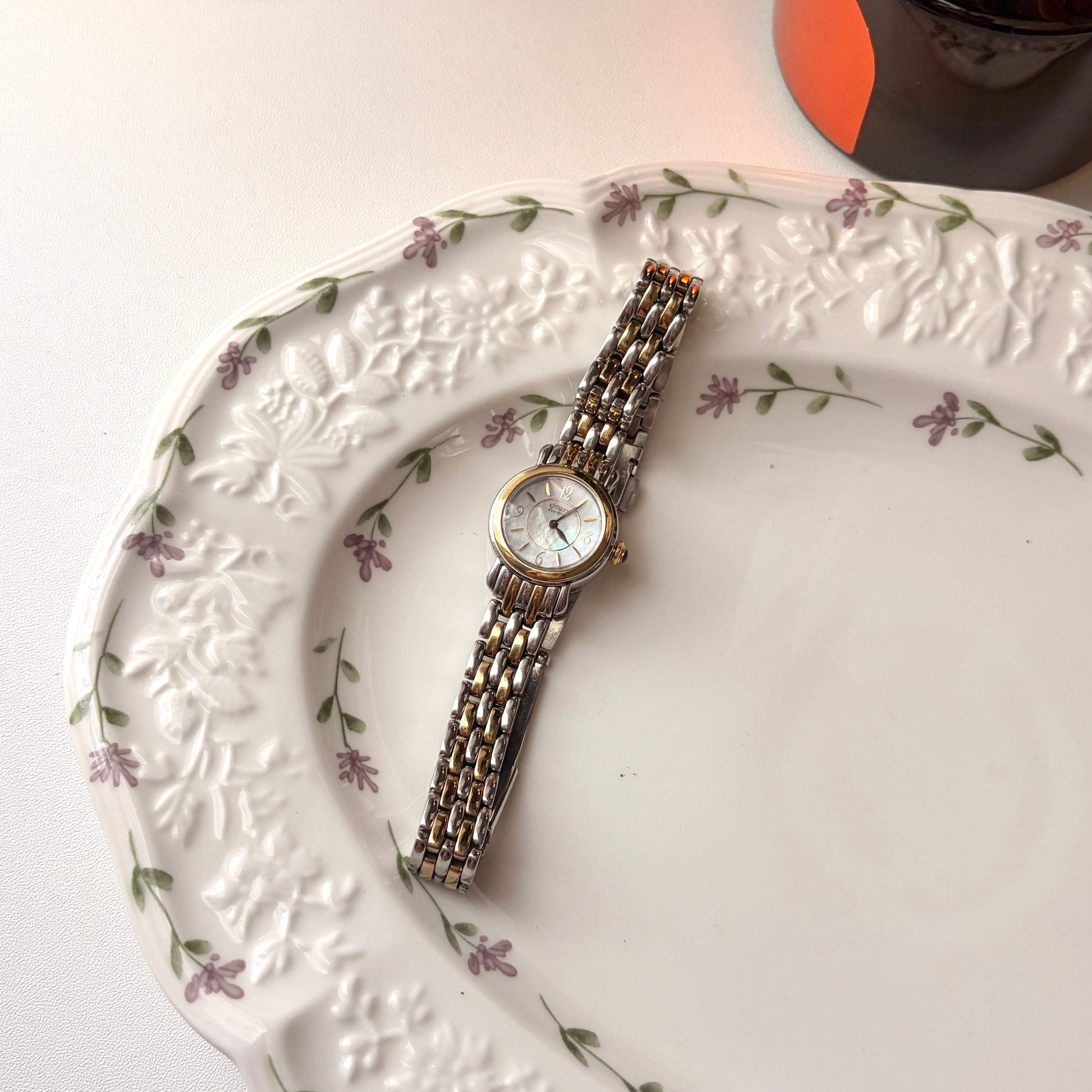 Ctz. Eco Drive MOP Round Dial Two Tone Chain Watch