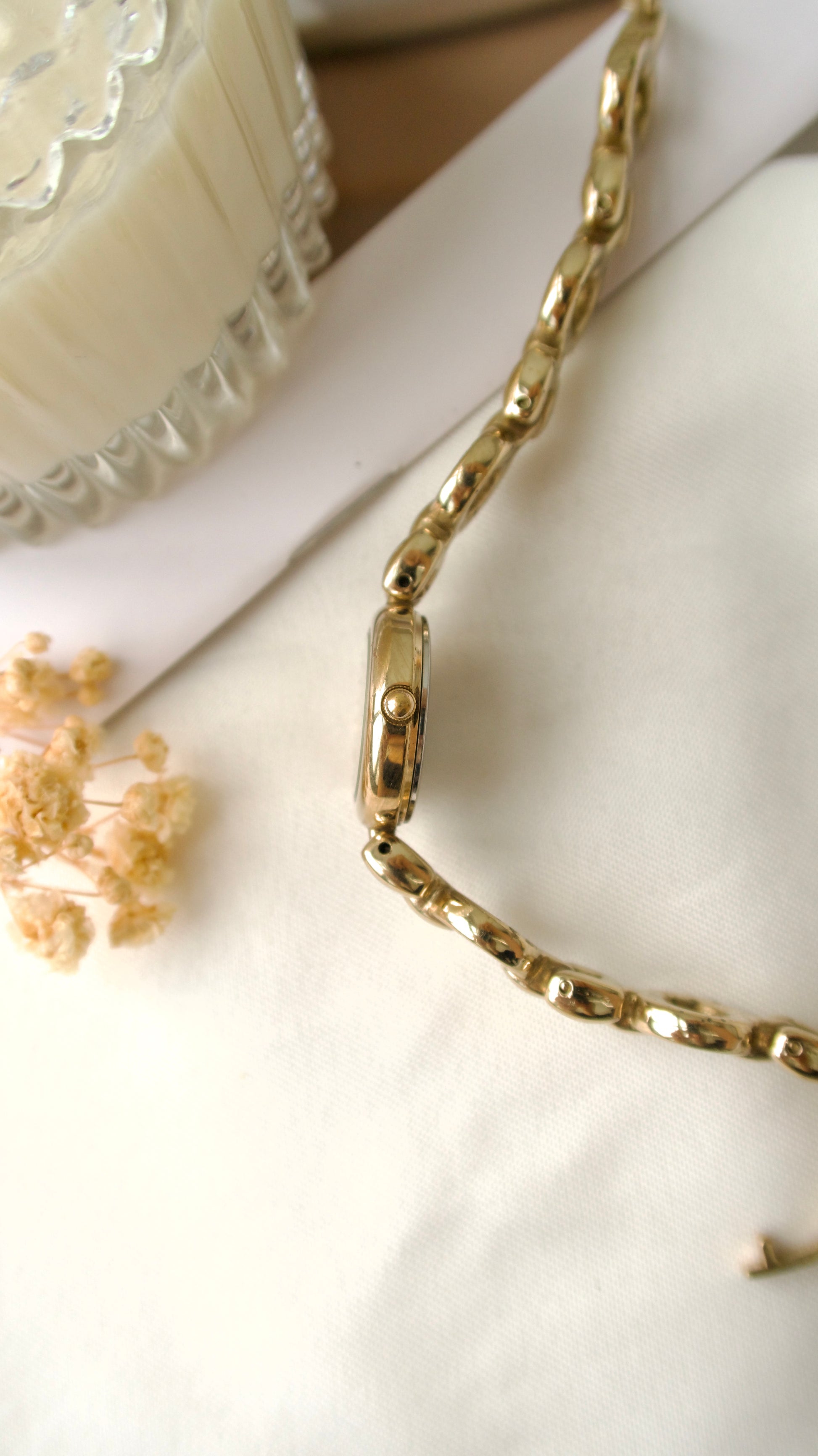 S. Alba Round Beige Dial with Gold Ring Chain Watch