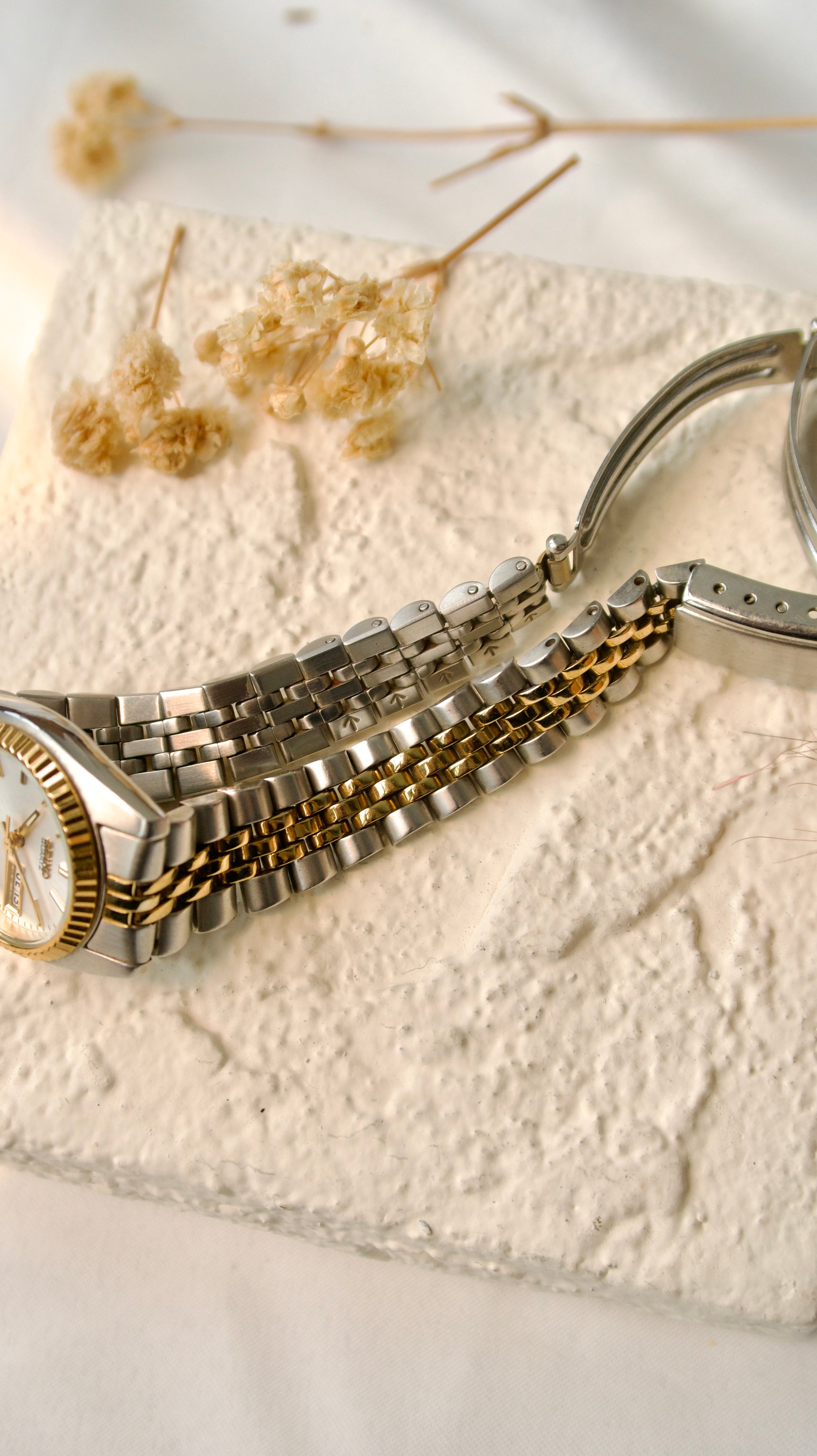 S. Daydate Round Dial with Two Tone Chain Watch
