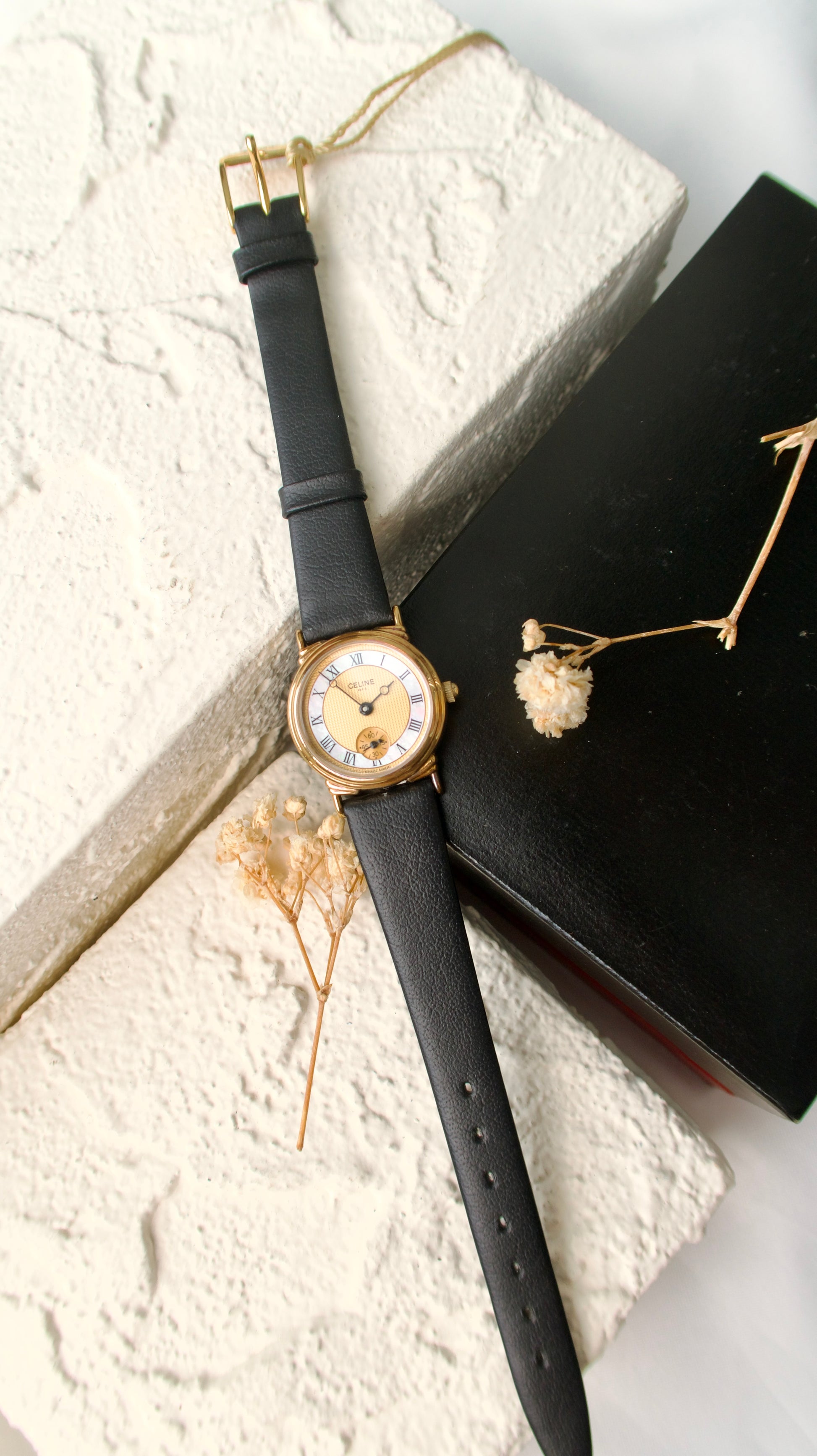 [NEW IN BOX] CLN Gold MOP Round Dial with Black Leather Strap Watch