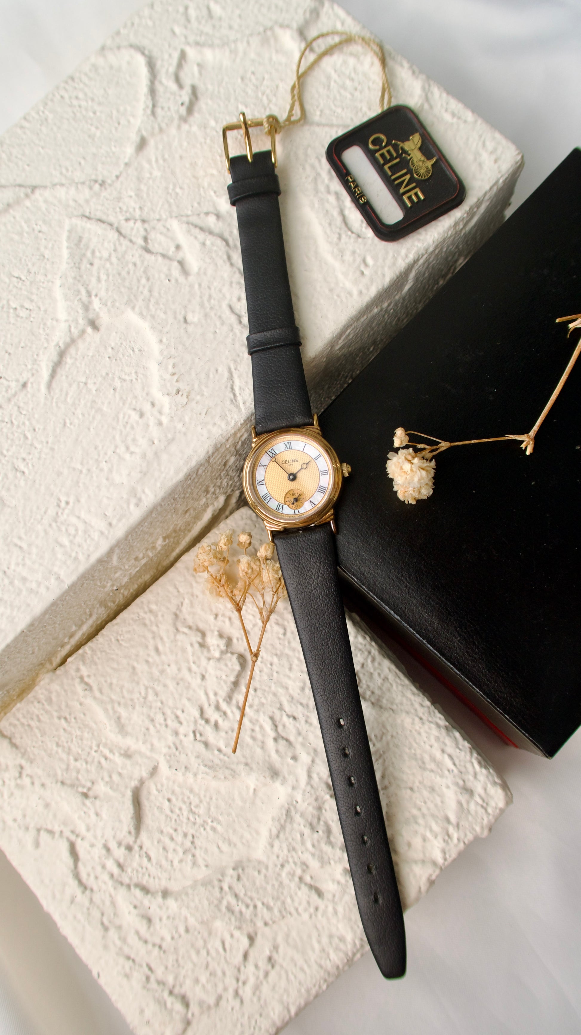 [NEW IN BOX] CLN Gold MOP Round Dial with Black Leather Strap Watch