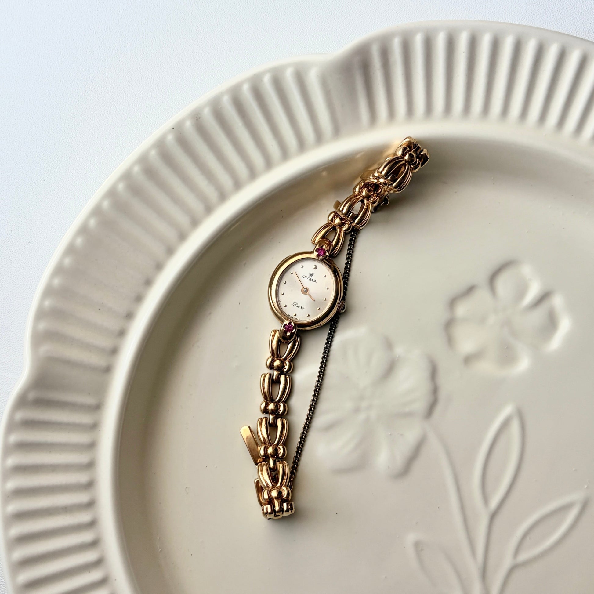 CYM A Louis VX Gold Oval Pink Jewel Dial with Gold Chain Watch