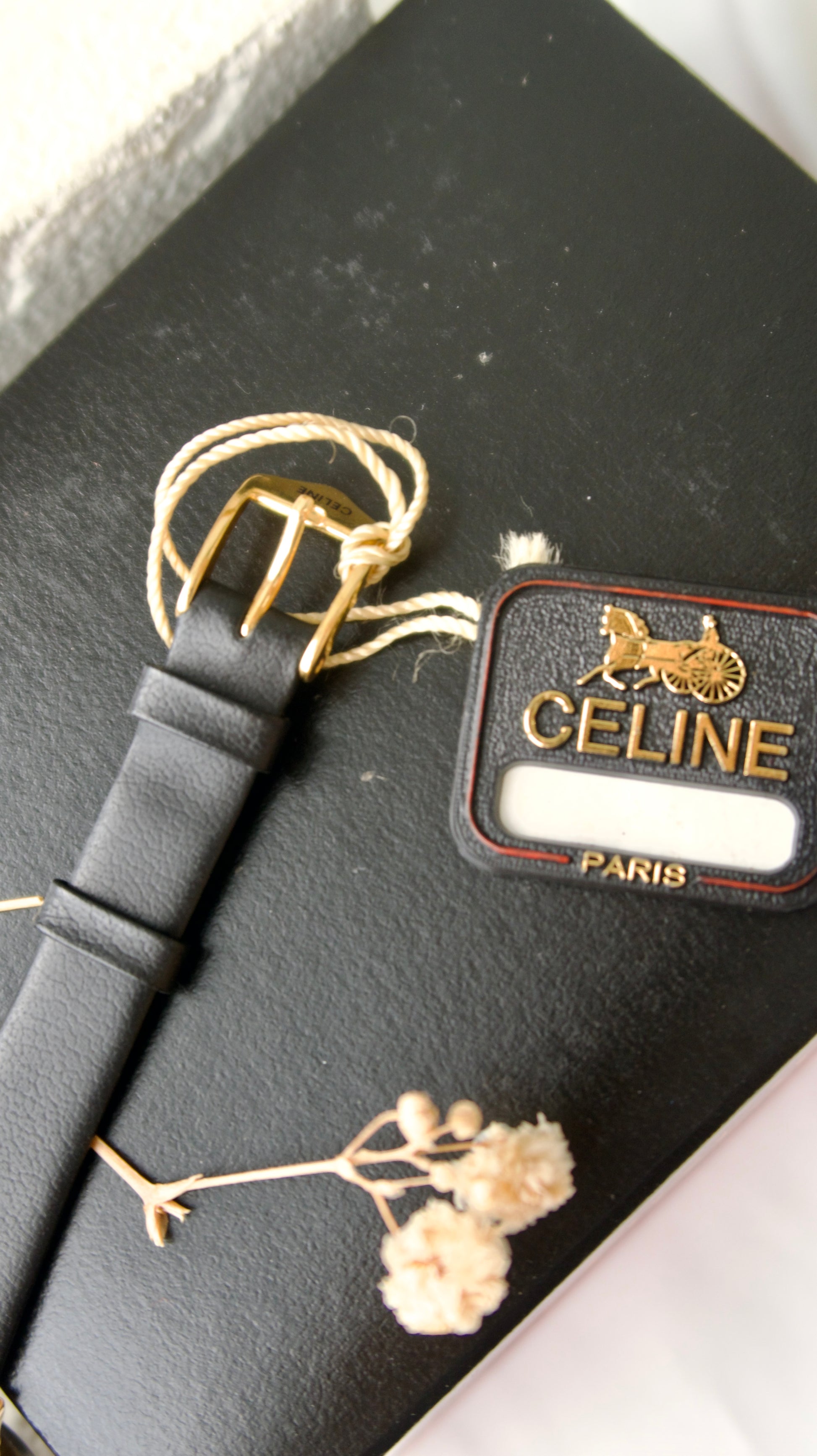 [NEW IN BOX] CLN Gold MOP Round Dial with Black Leather Strap Watch