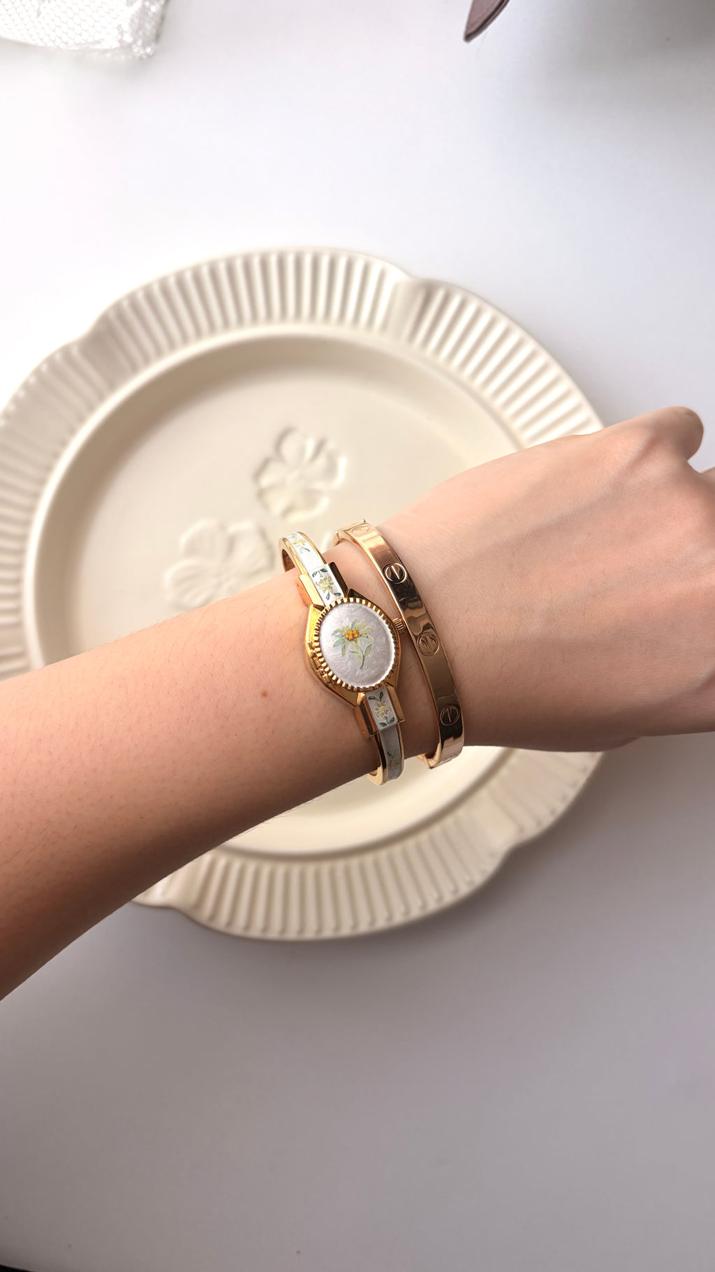 AM. Beige Green Flower Oval Dial with Gold Bangle Watch