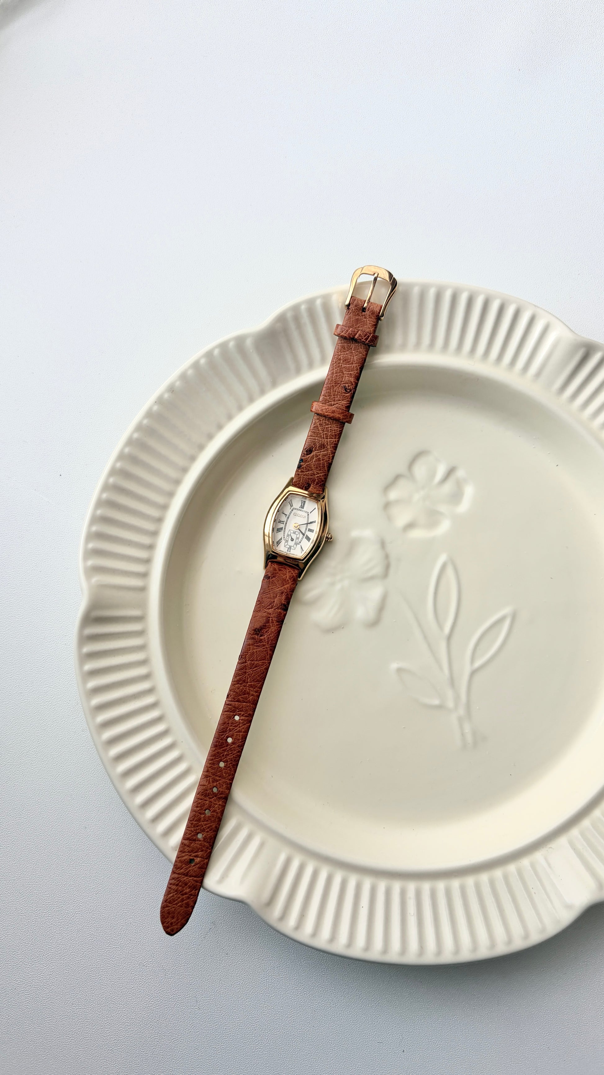 CTZ. Roman White Oblong Dial with Brick Brown Strap Watch