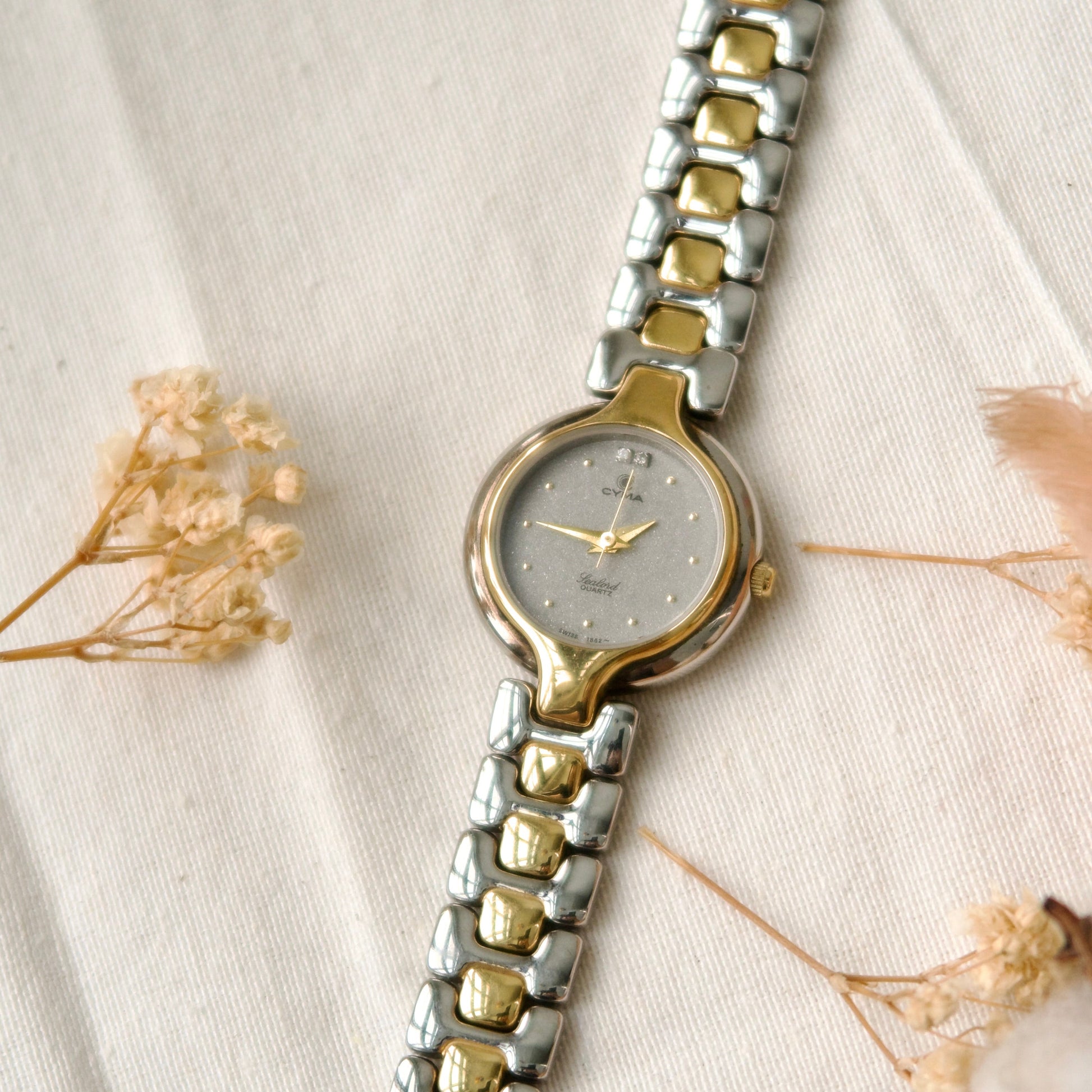 CYMA Sealord Grey Silver Round Dial with Two Tone Chain Watch