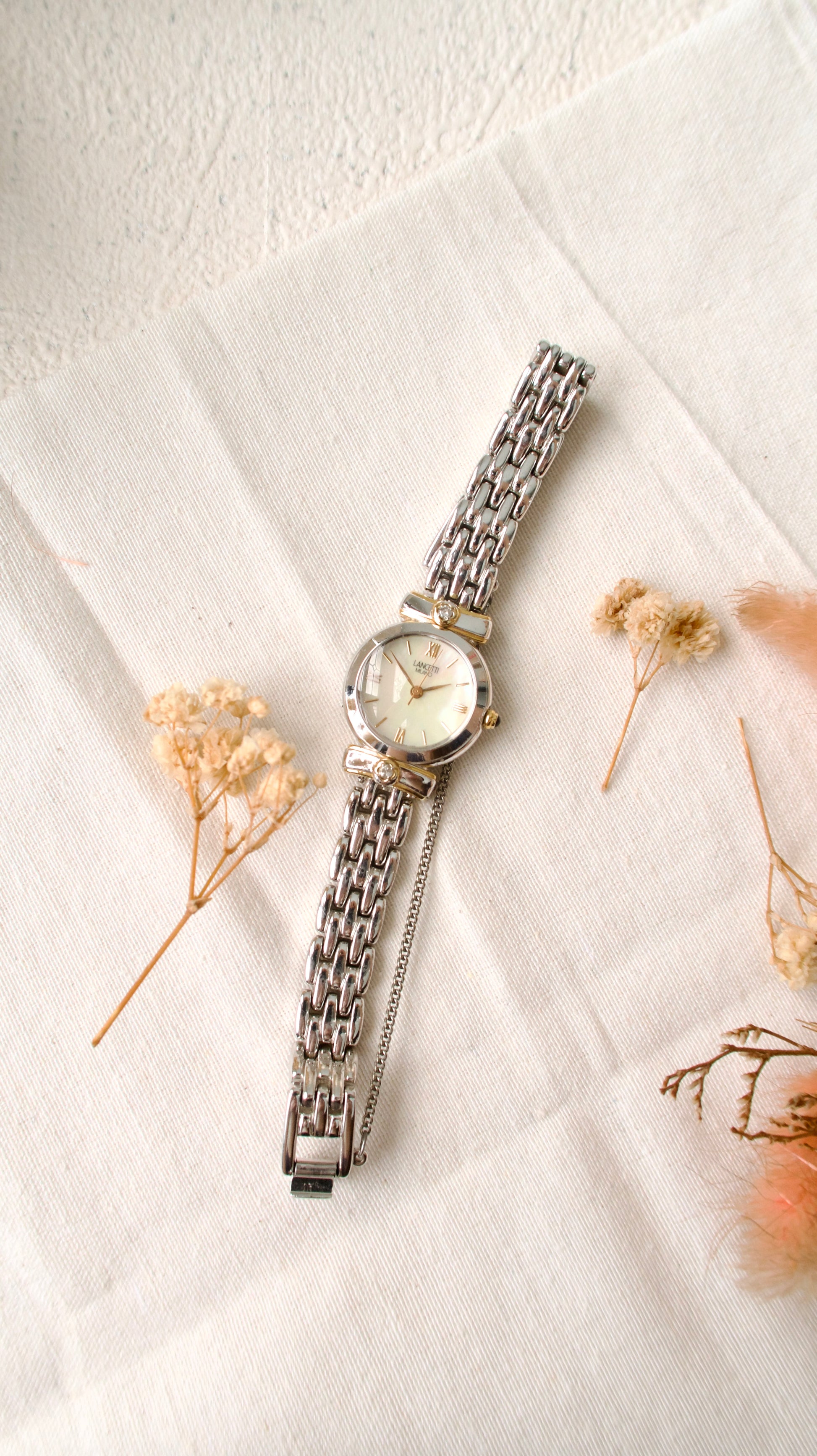 LANCETTI Milano Round White MOP Dial with Silver Chain Watch