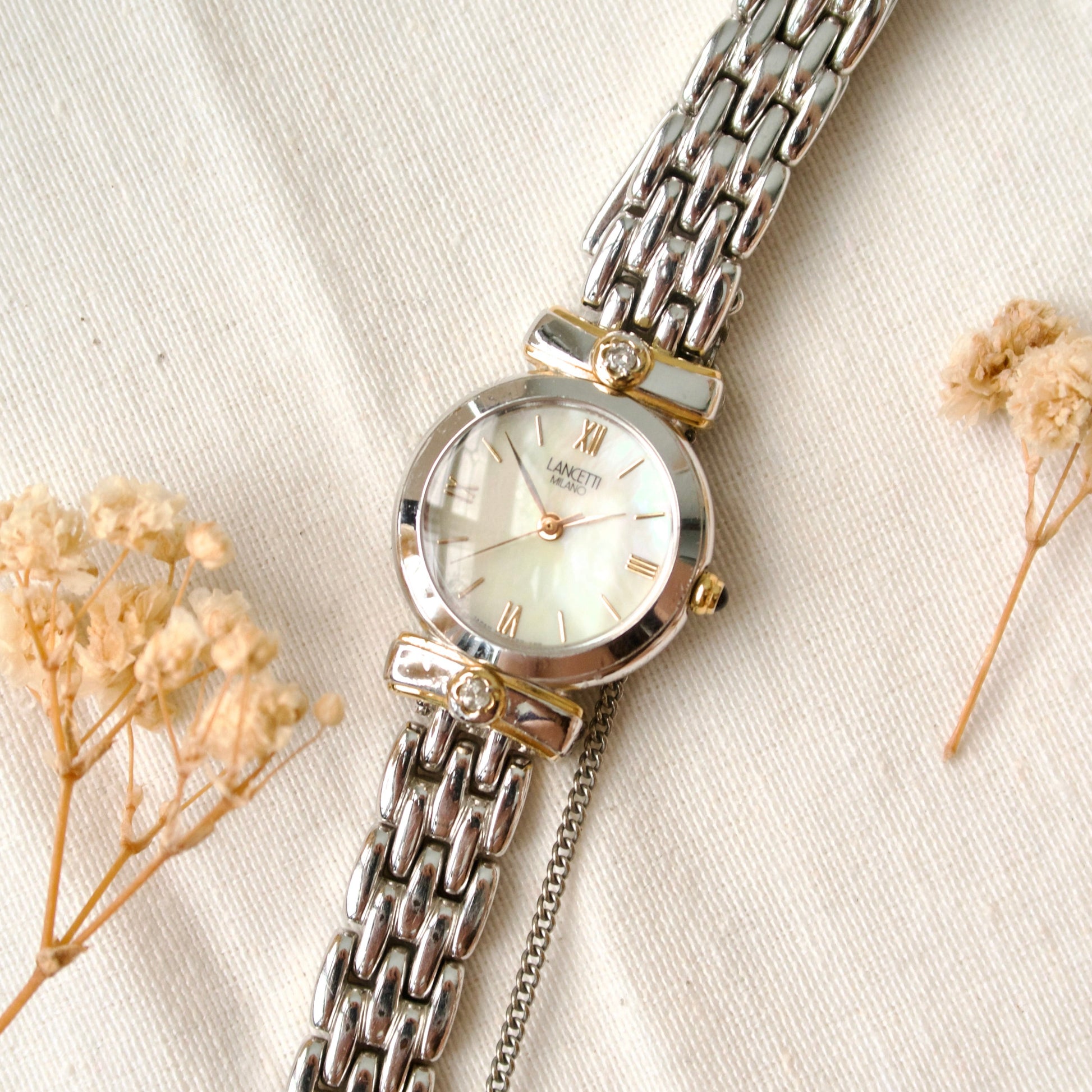 LANCETTI Milano Round White MOP Dial with Silver Chain Watch