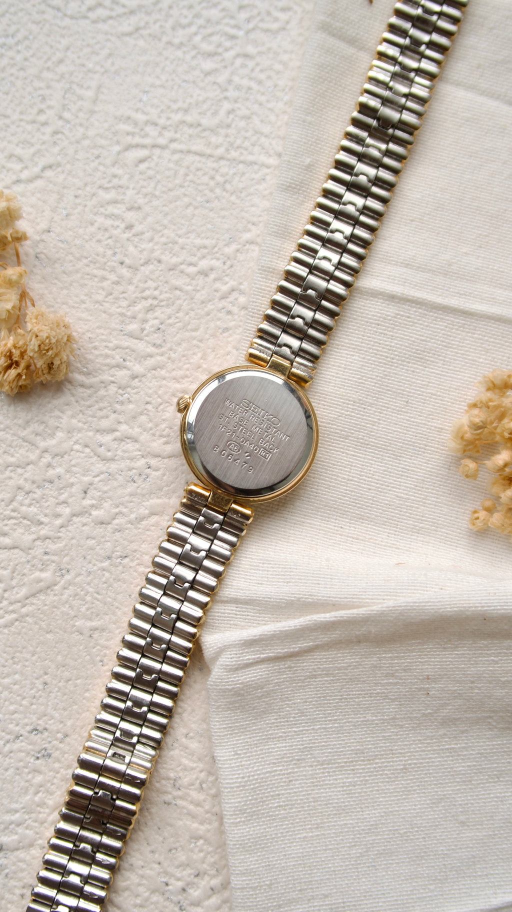 S. Creo White Round Dial with Gold Chain Watch