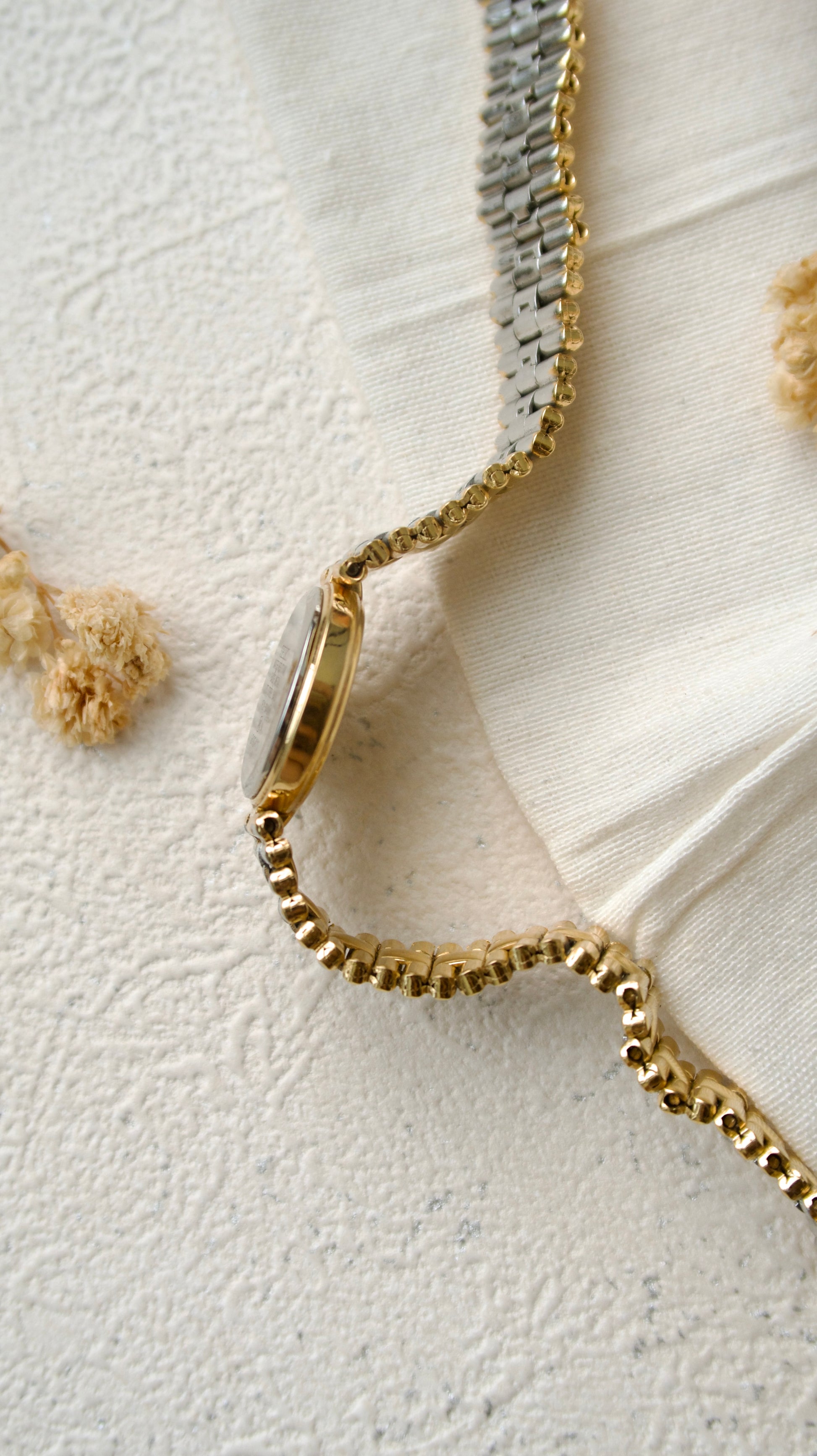 S. Creo White Round Dial with Gold Chain Watch