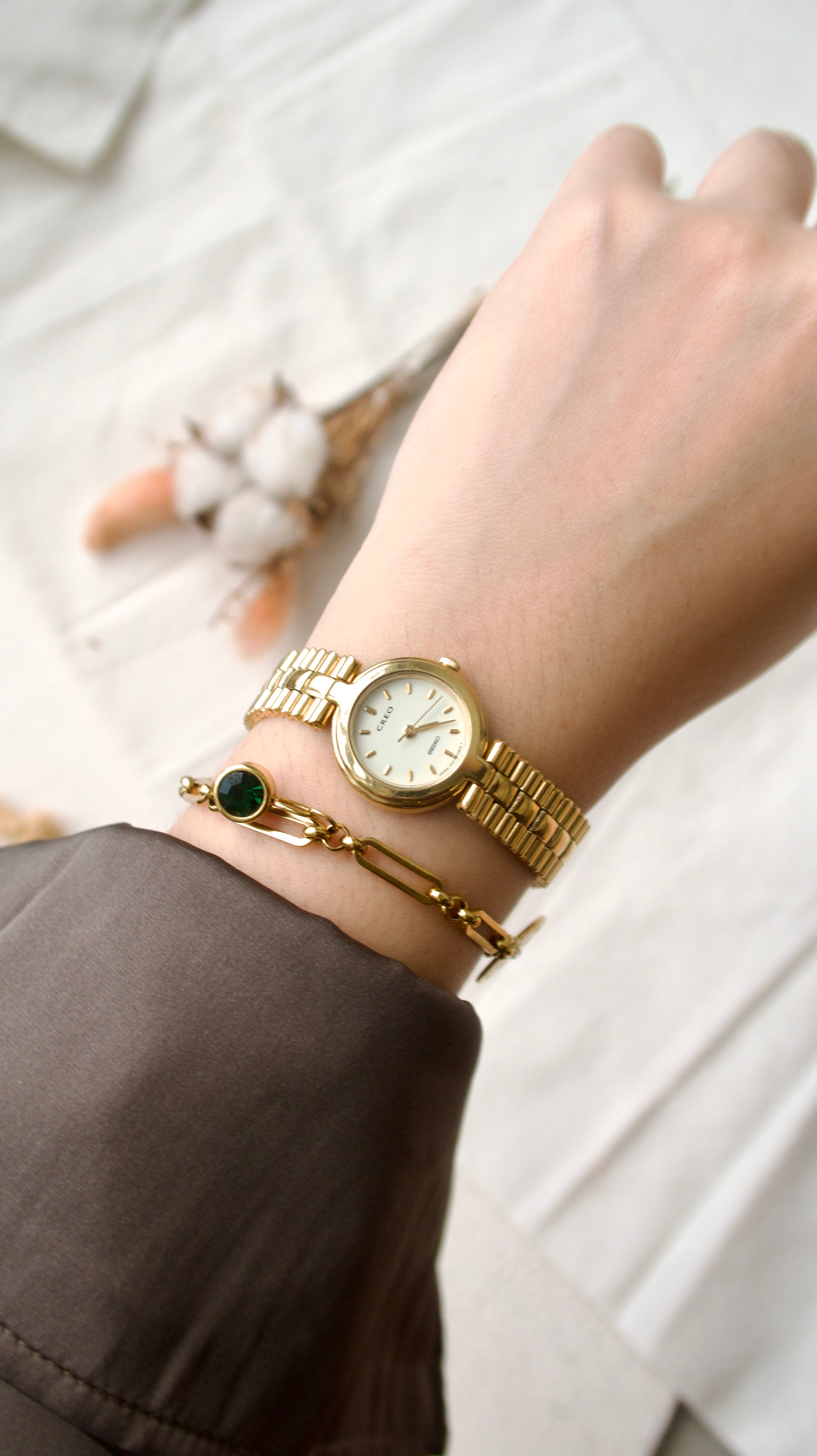 S. Creo White Round Dial with Gold Chain Watch