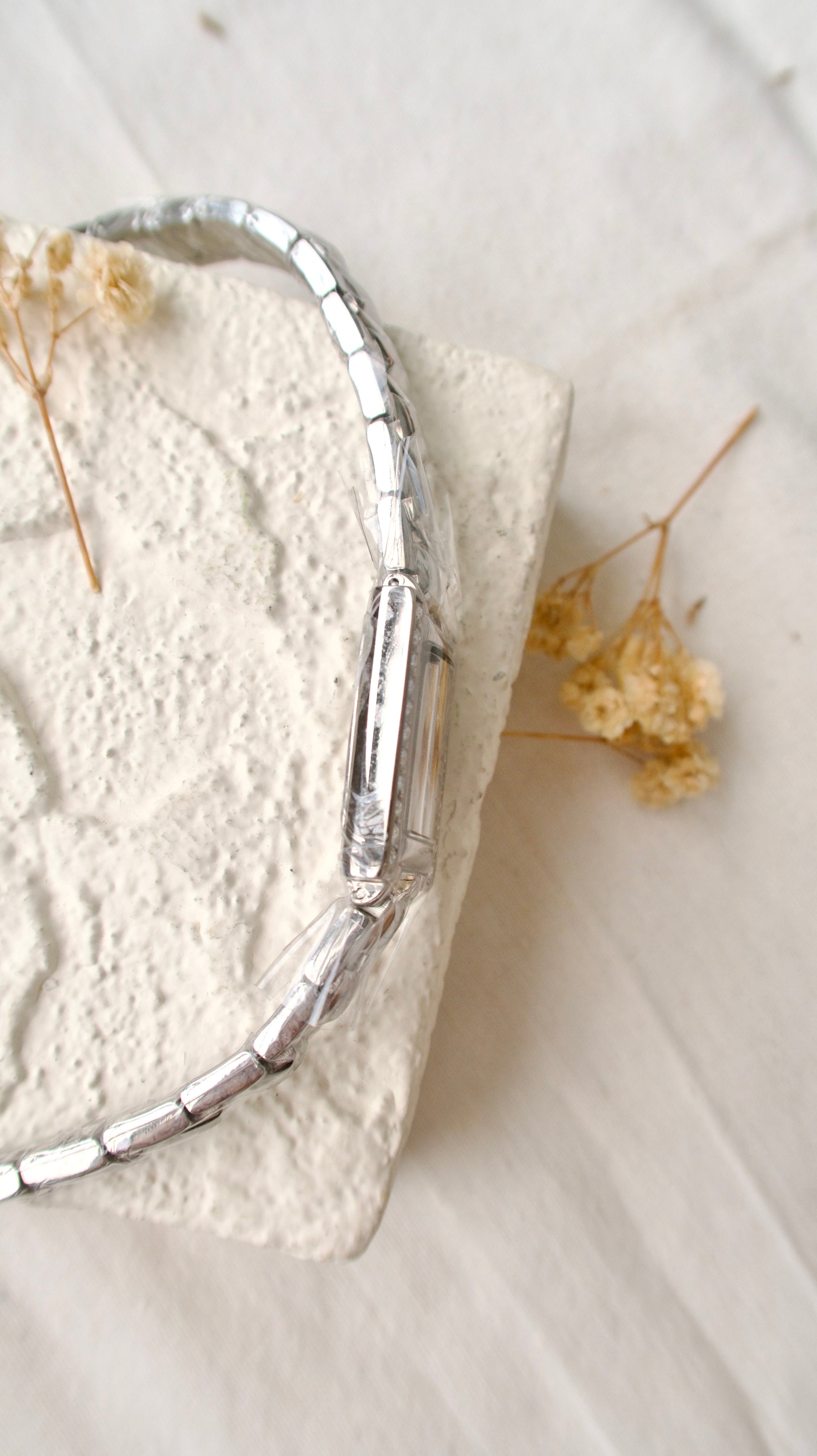 [NEW Fullset] Alba Ivory Square Dial with Side Gems Silver Chain Watch