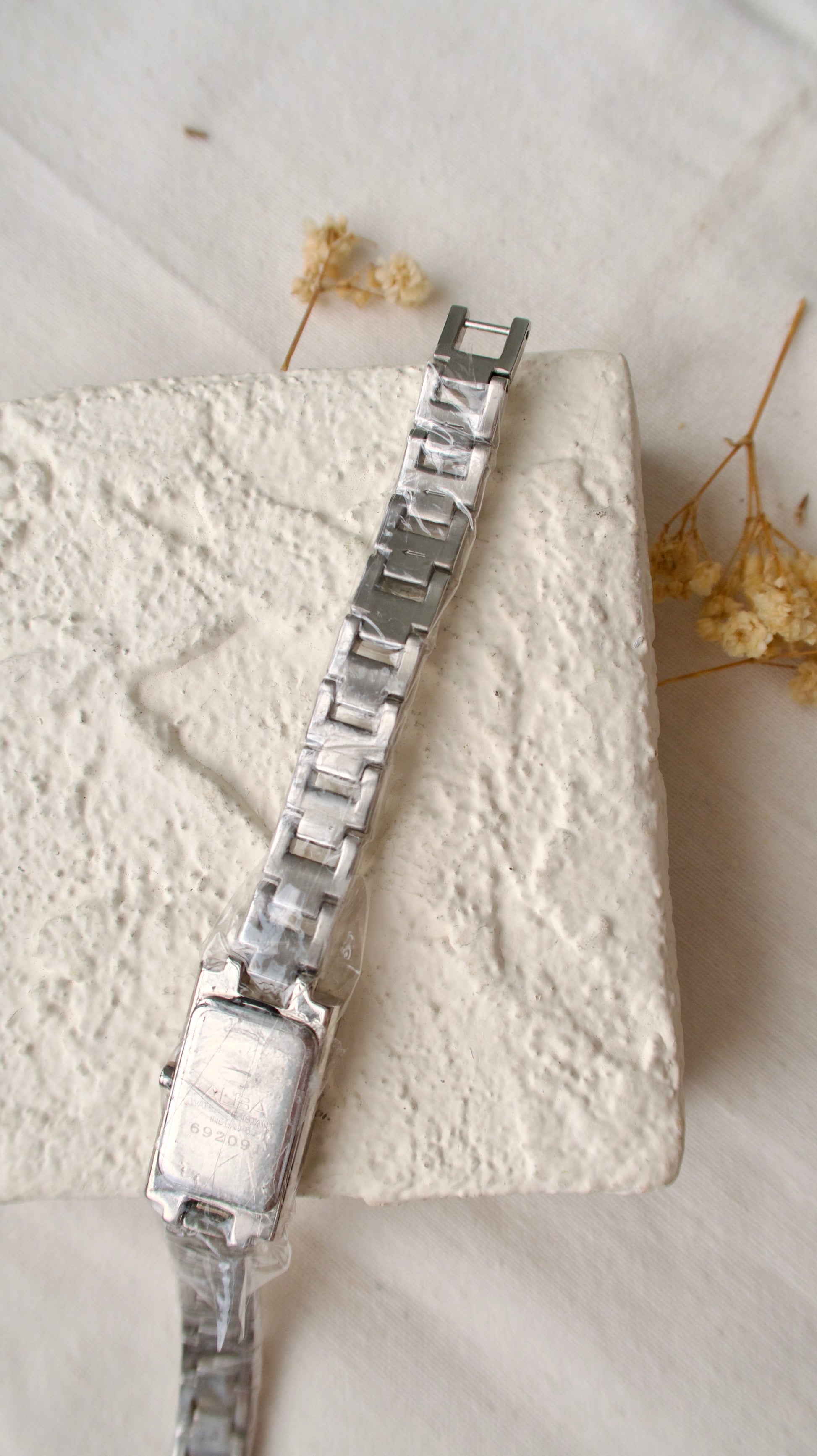 [NEW Fullset] Alba Ivory Square Dial with Side Gems Silver Chain Watch