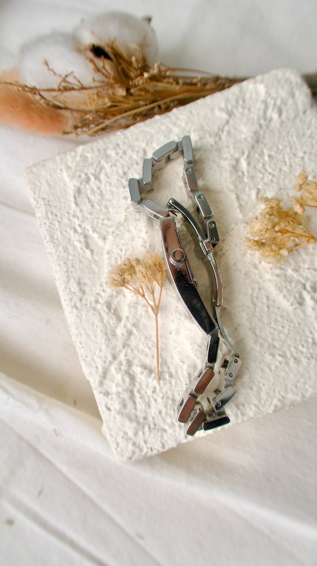 [WITH BOX] F. 3300L Rose Gold Dial Silver Chain Watch