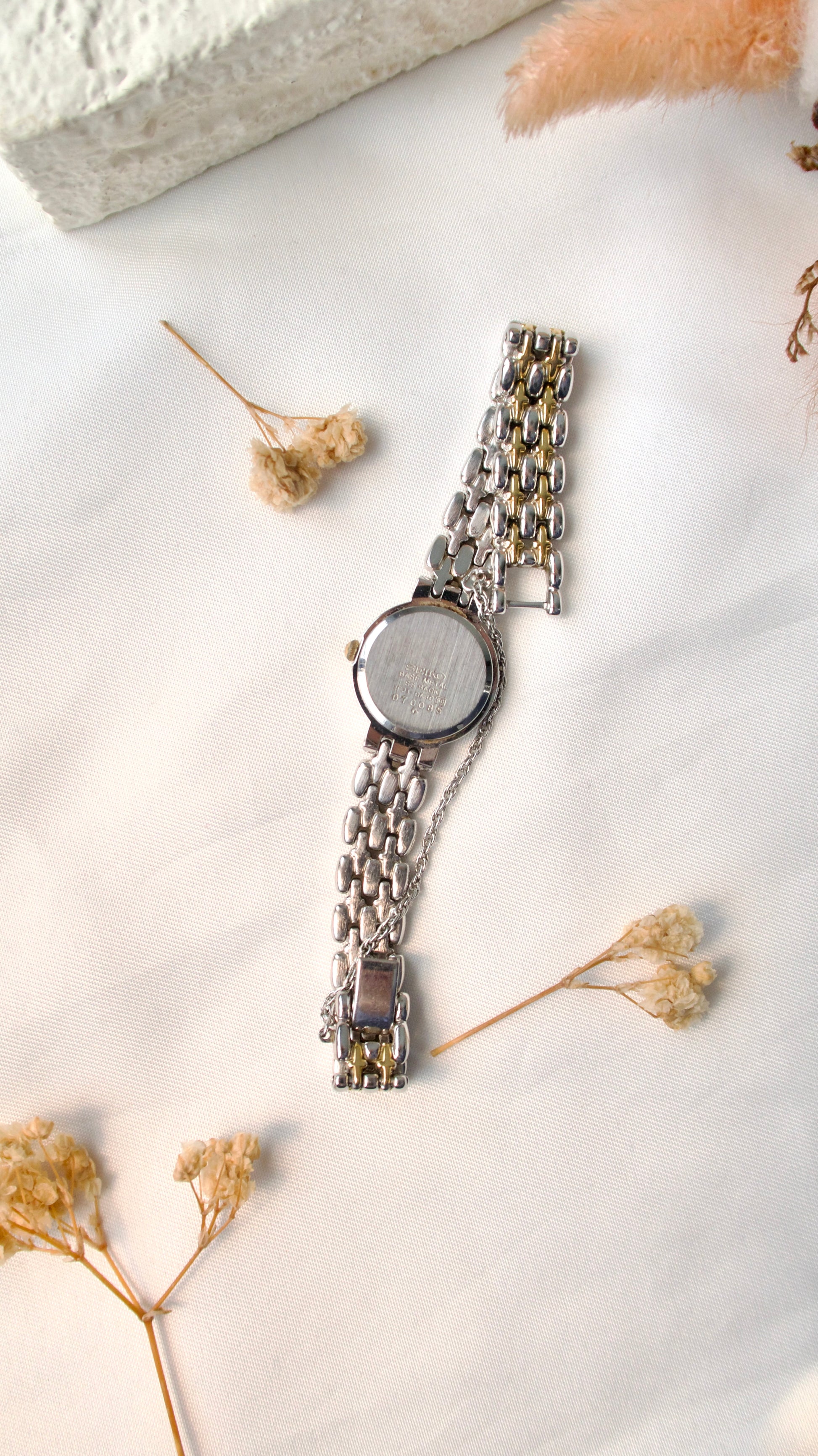 S. Roman White Round Dial with Two Tone Chain Watch