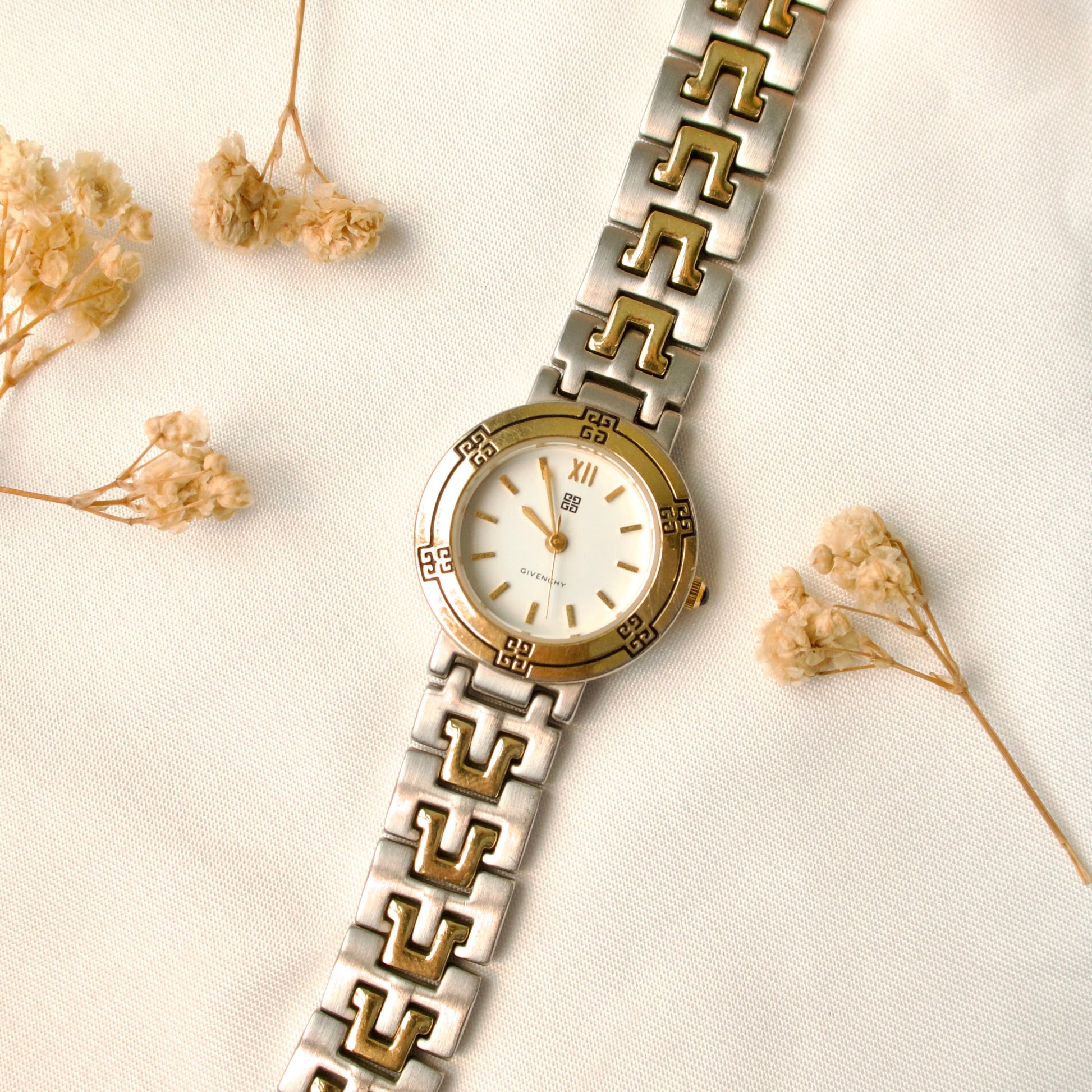 GV. Gold Bezel Round White Dial Two Tone Chain Watch