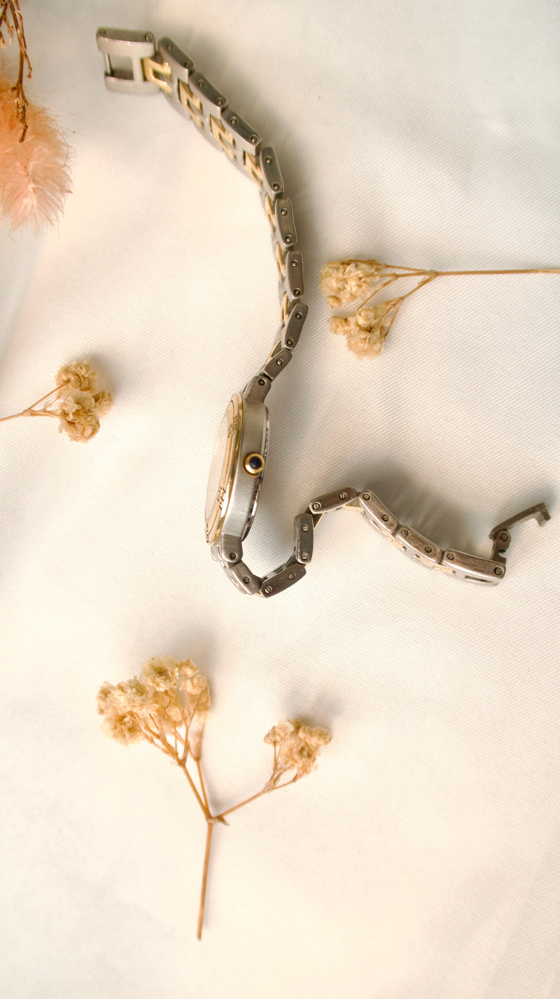 GV. Gold Bezel Round White Dial Two Tone Chain Watch